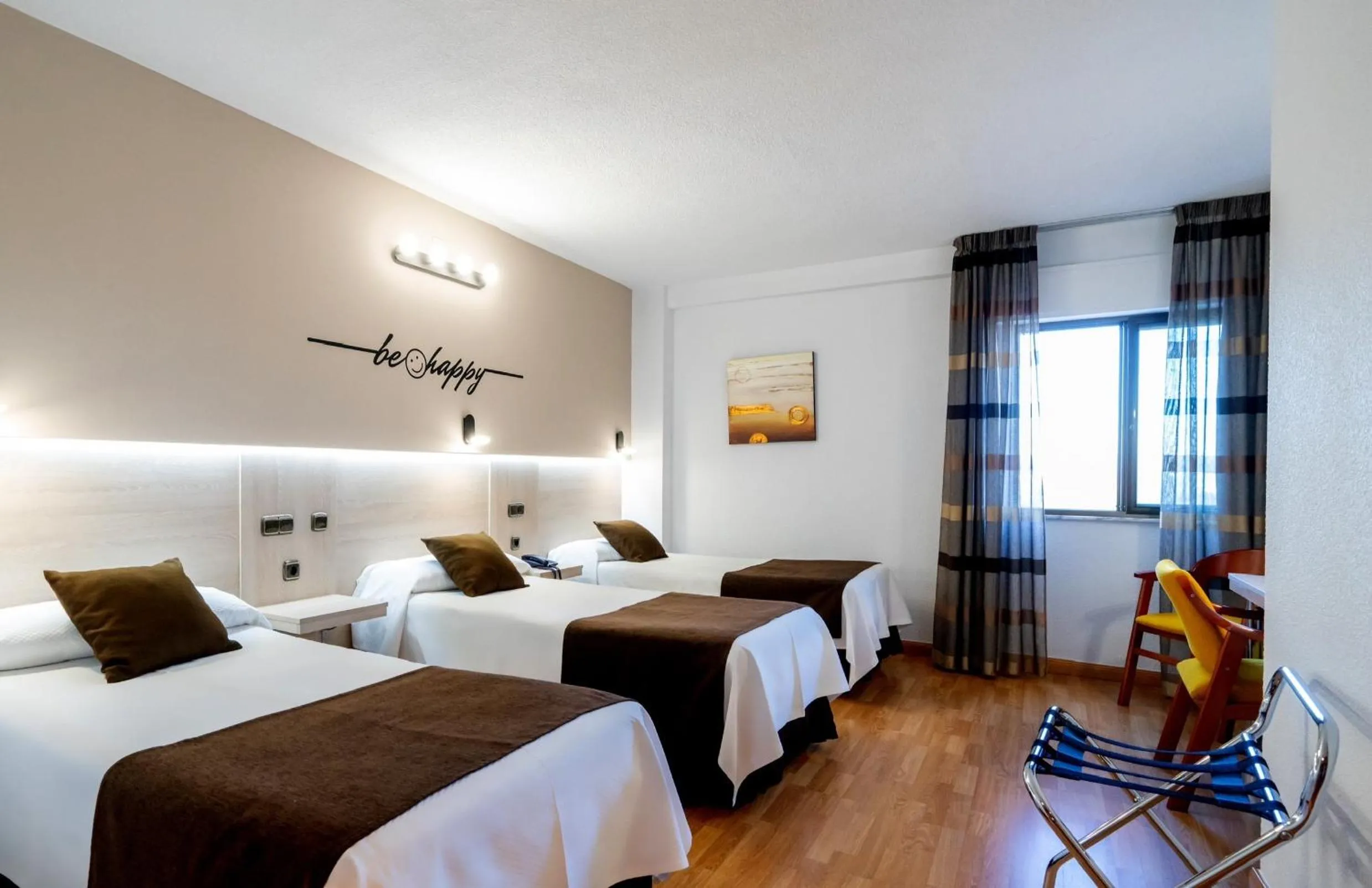 Bed in Hotel Mozárbez Salamanca