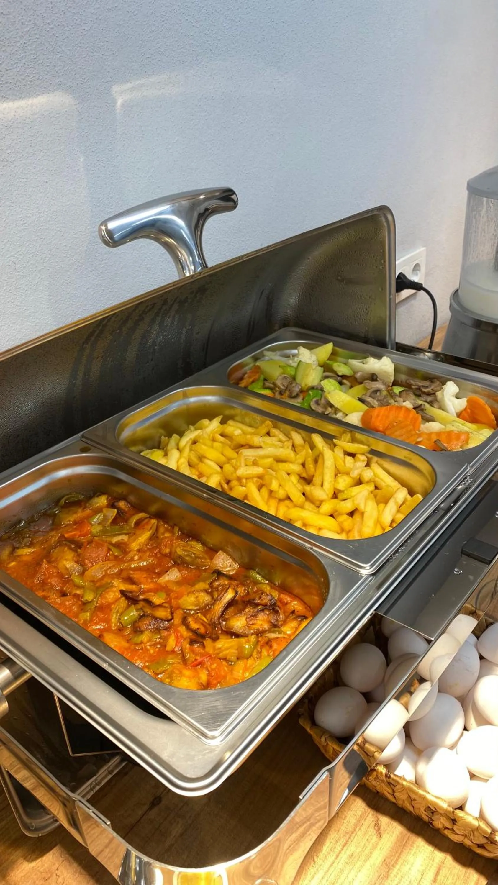 Food and drinks in BRANDROOM HOTEL