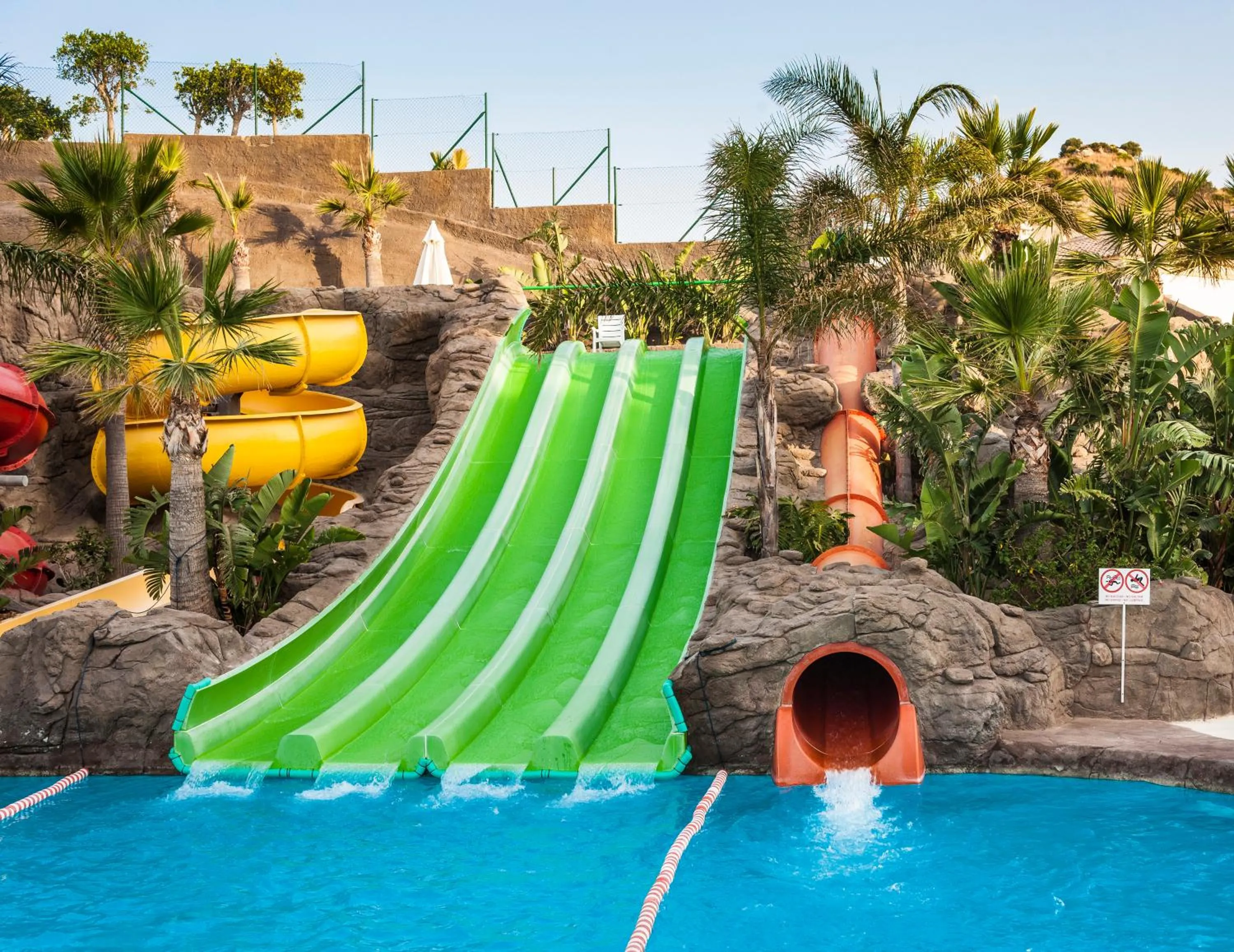 Aqua park in Globales Los Patos Park