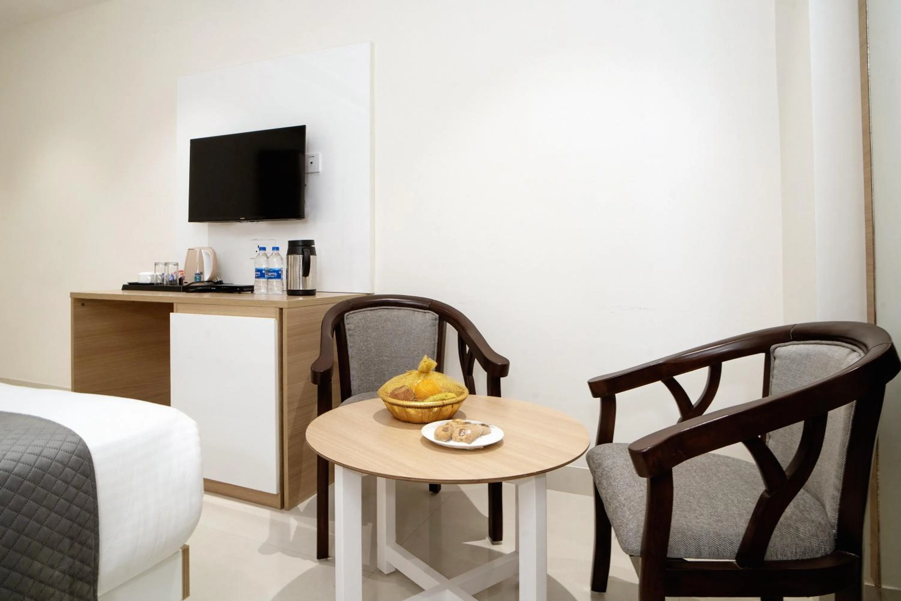 TV and multimedia in THE MANGAL VIEW RESIDENCY - A Luxury Boutique Business Hotel