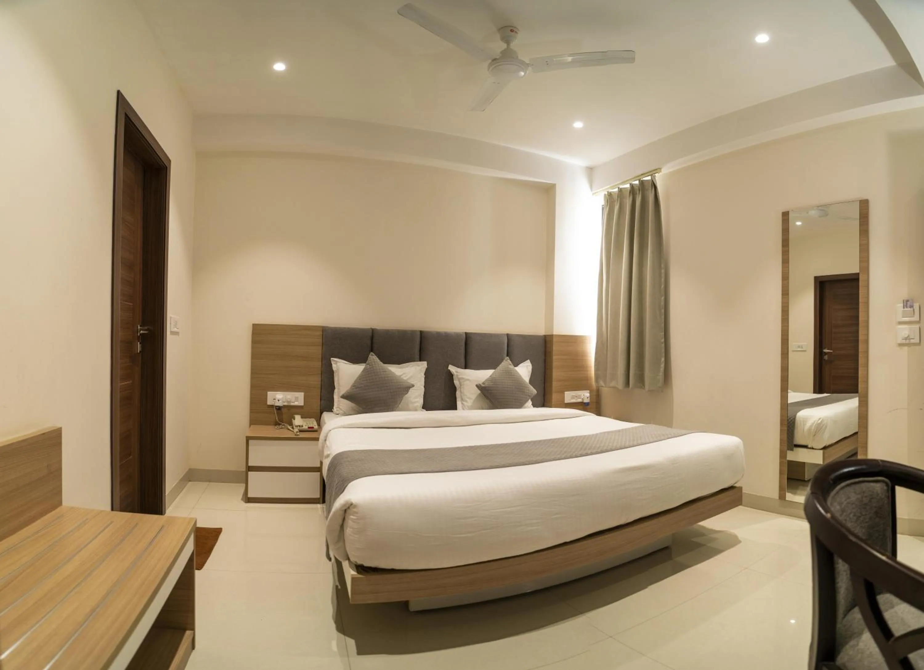 Living room, Bed in THE MANGAL VIEW RESIDENCY - A Luxury Boutique Business Hotel