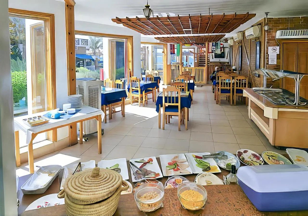 Restaurant/places to eat in Red Sea Relax Hotel