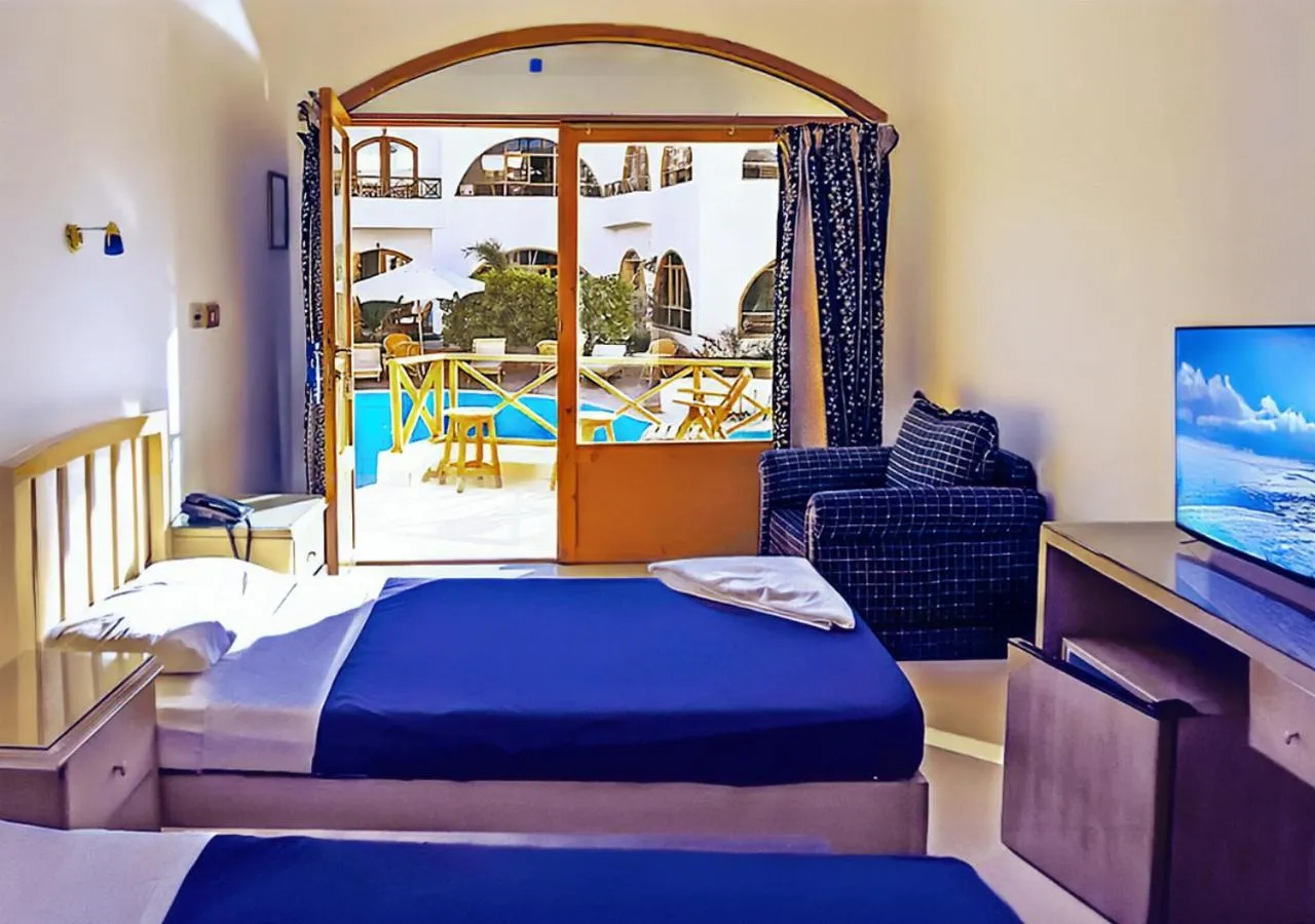 Bedroom, Bed in Red Sea Relax Hotel