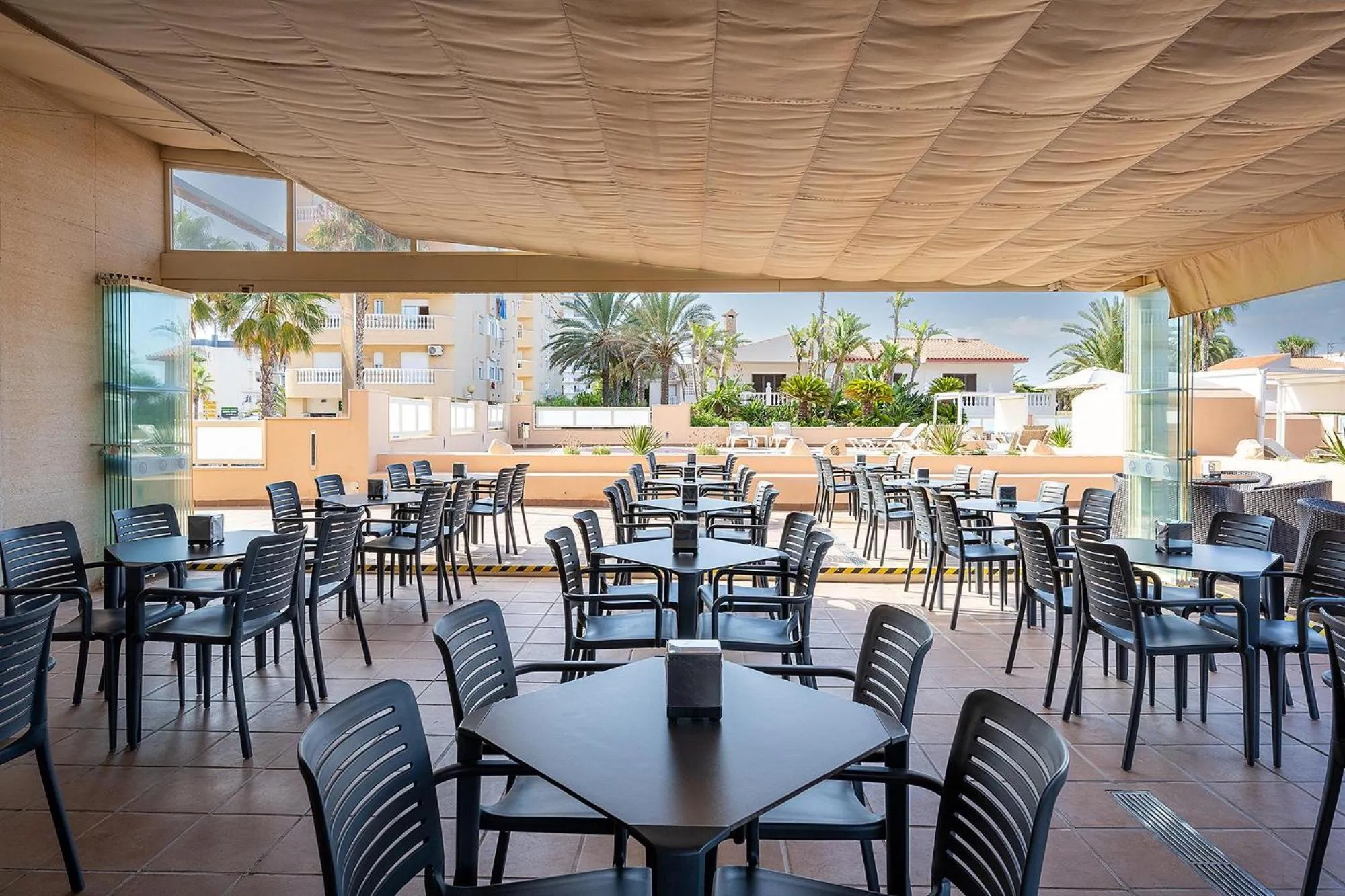 Restaurant/places to eat in Poseidon La Manga Hotel & Spa - Designed for Adults