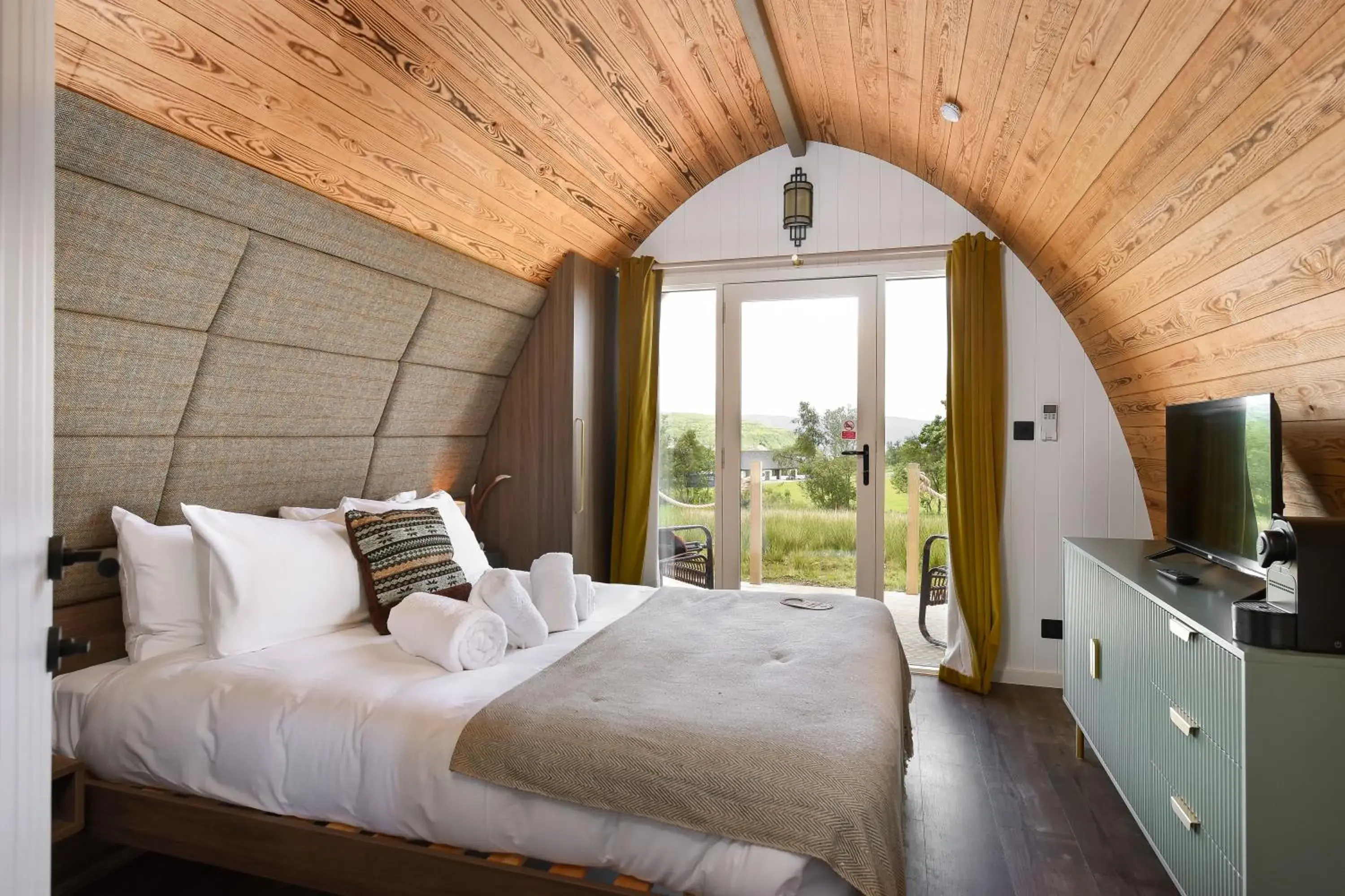 Cabin in Bracken Hide Hotel Cabin in Bracken Hide Hotel