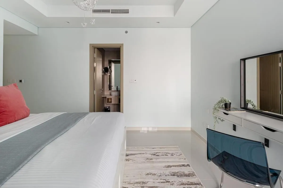 Other, Bed in Frank Porter - Paramount Midtown