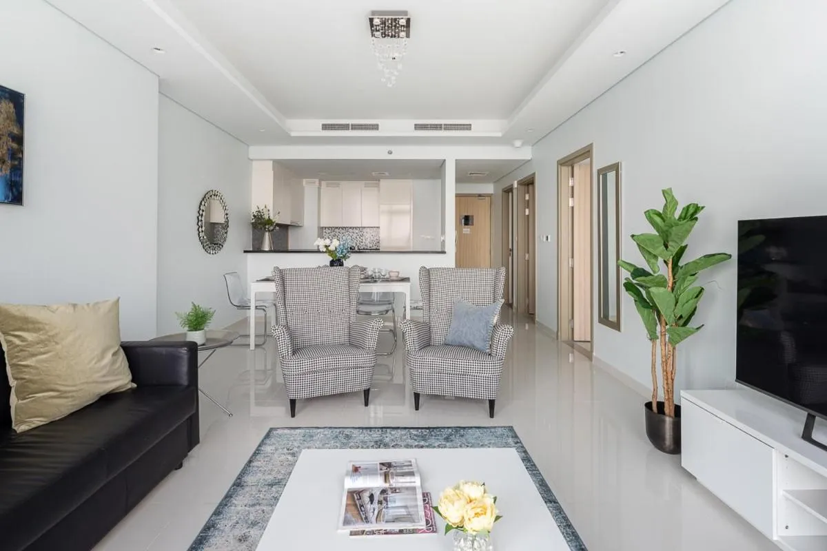 Other in Frank Porter - Paramount Midtown