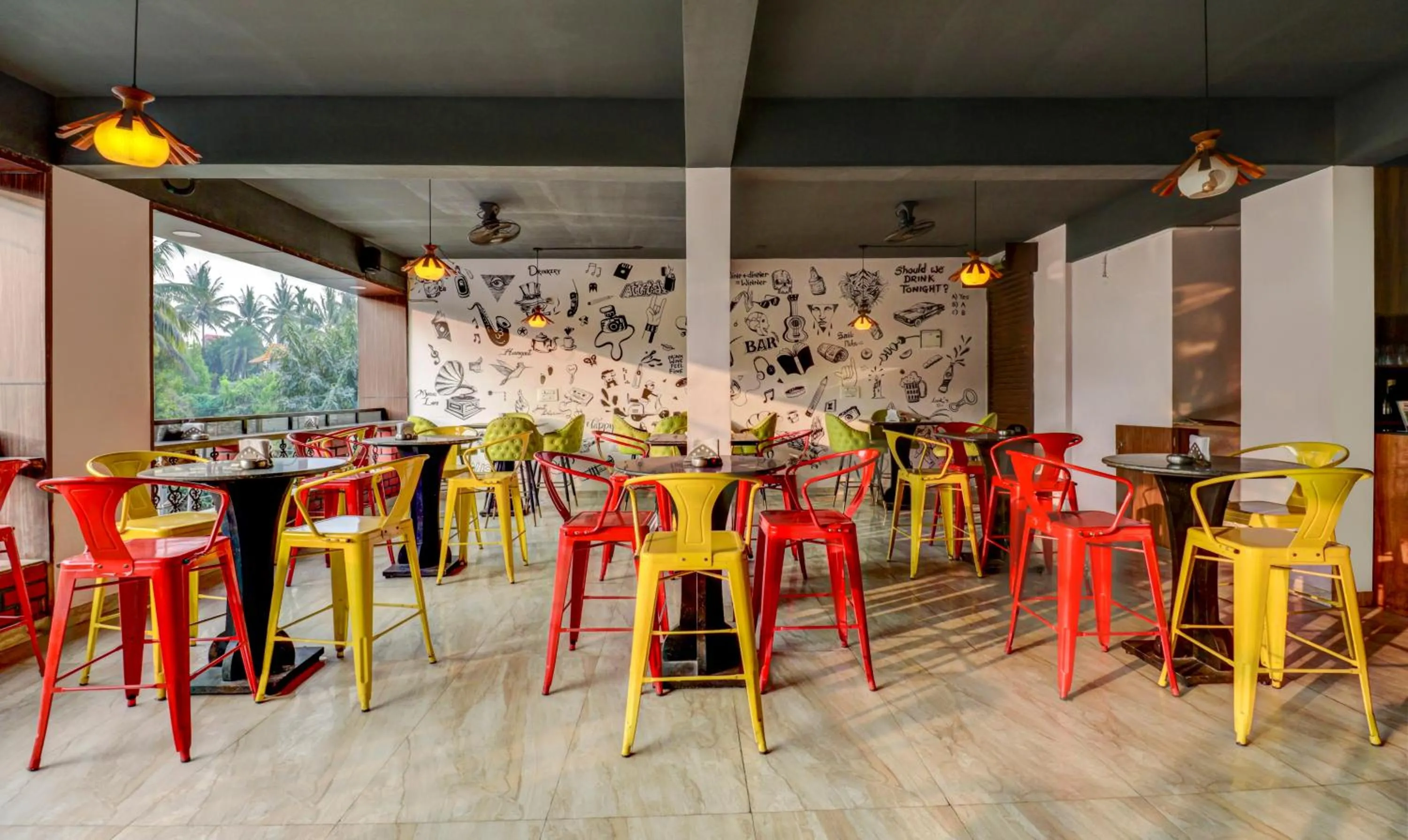 Restaurant/places to eat in Treebo Three Street Inn