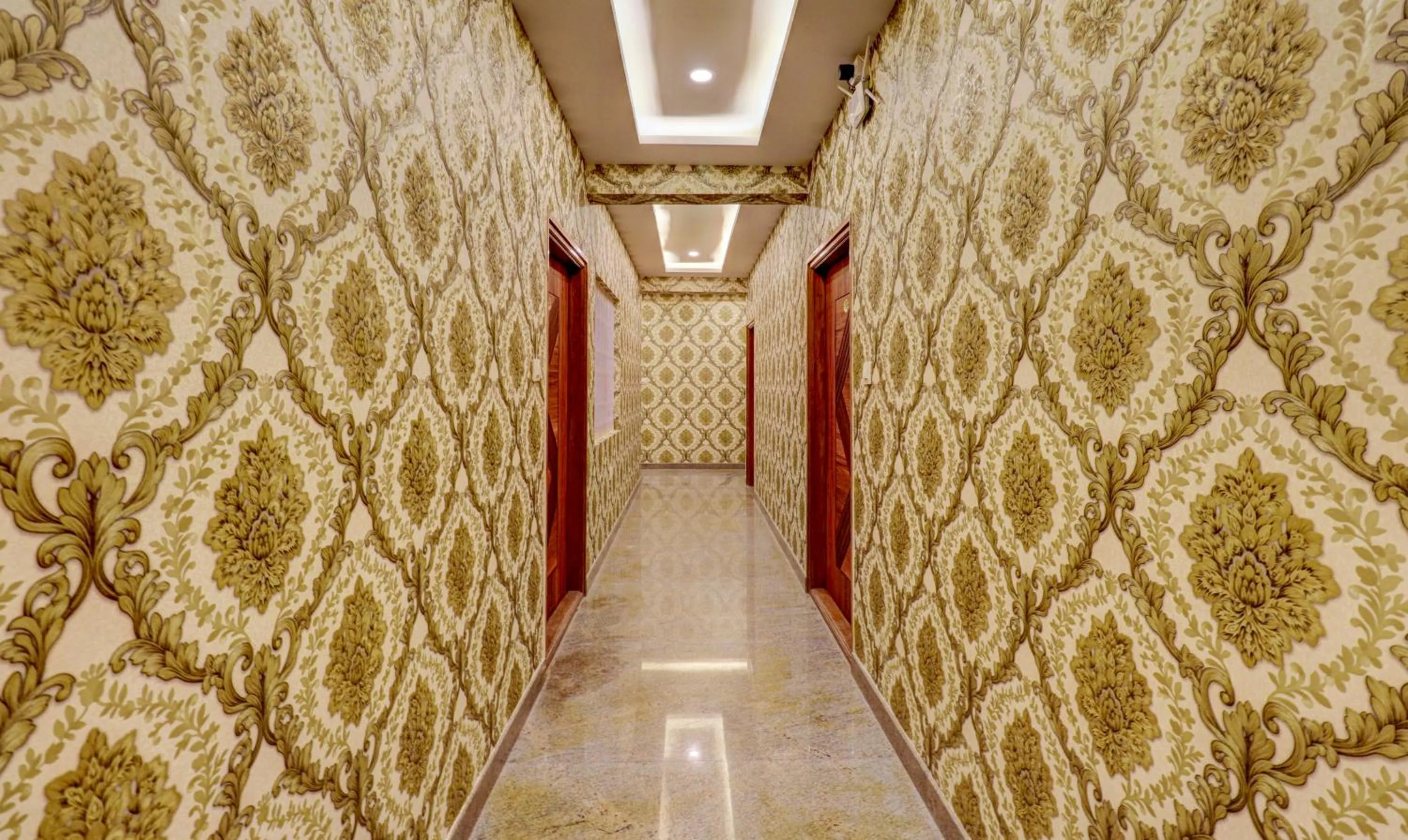 Lobby or reception in Treebo Three Street Inn