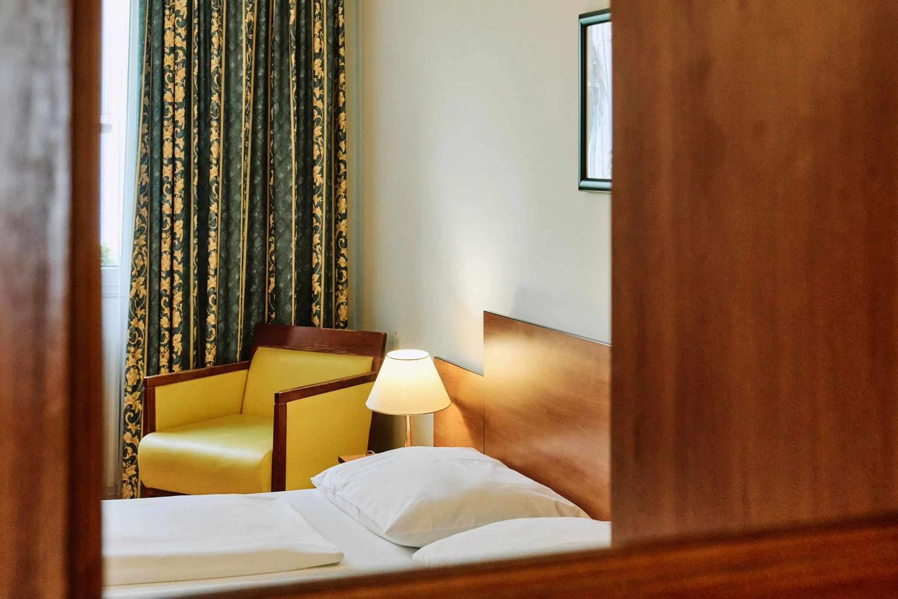 Decorative detail, Bed in Hotel Deutschmeister