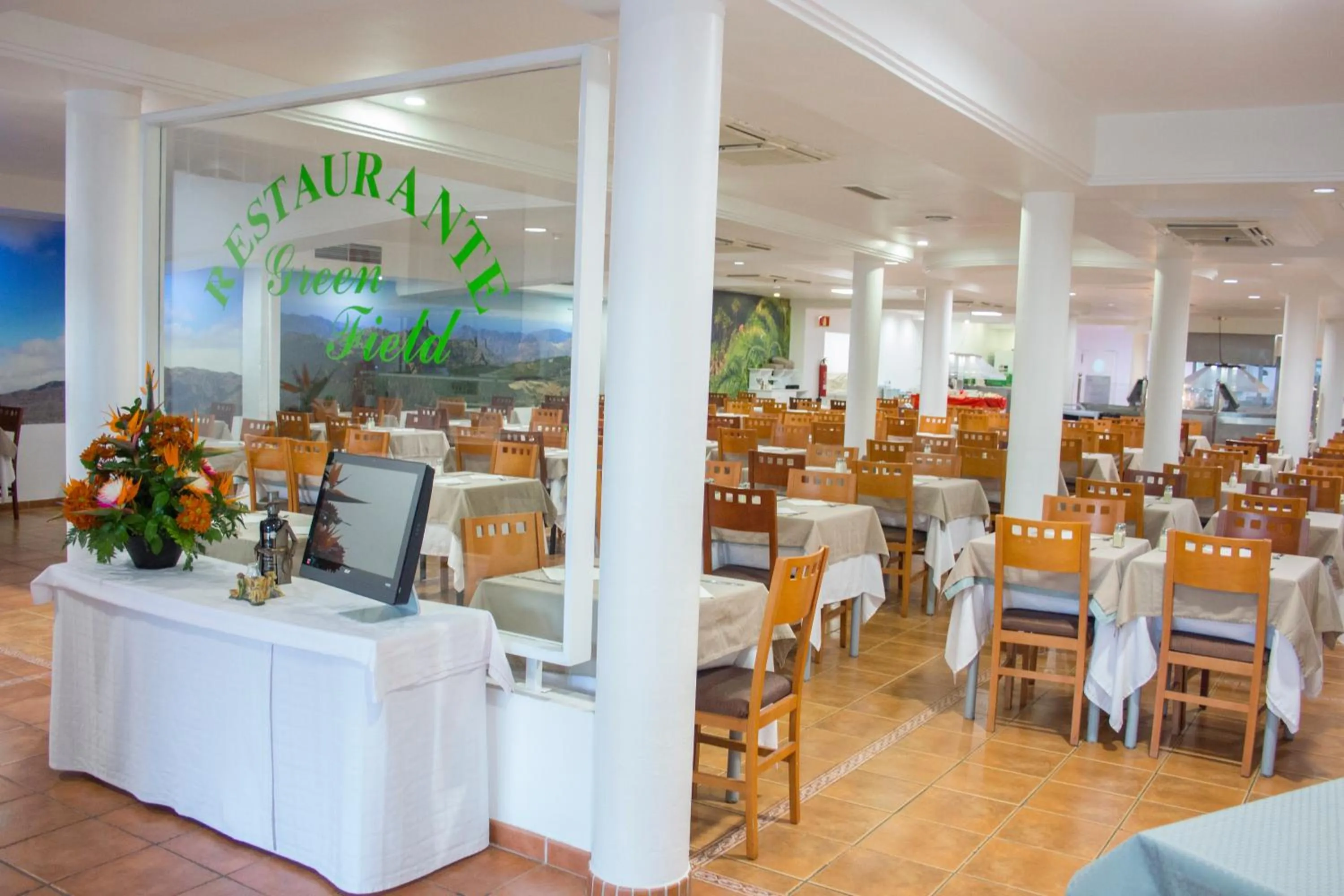 Buffet breakfast in Hotel Green Field