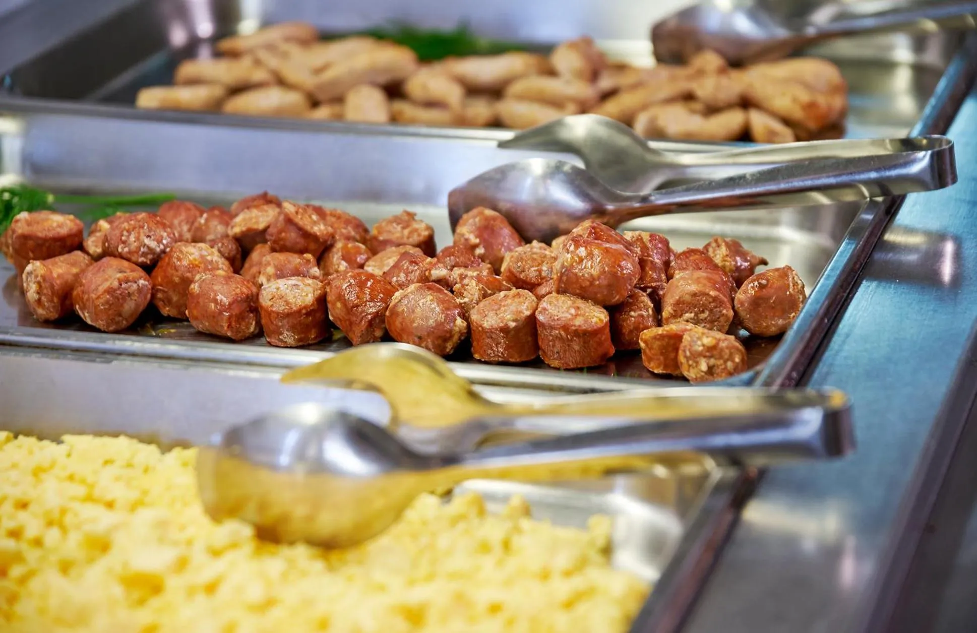 Buffet breakfast in URH Excelsior