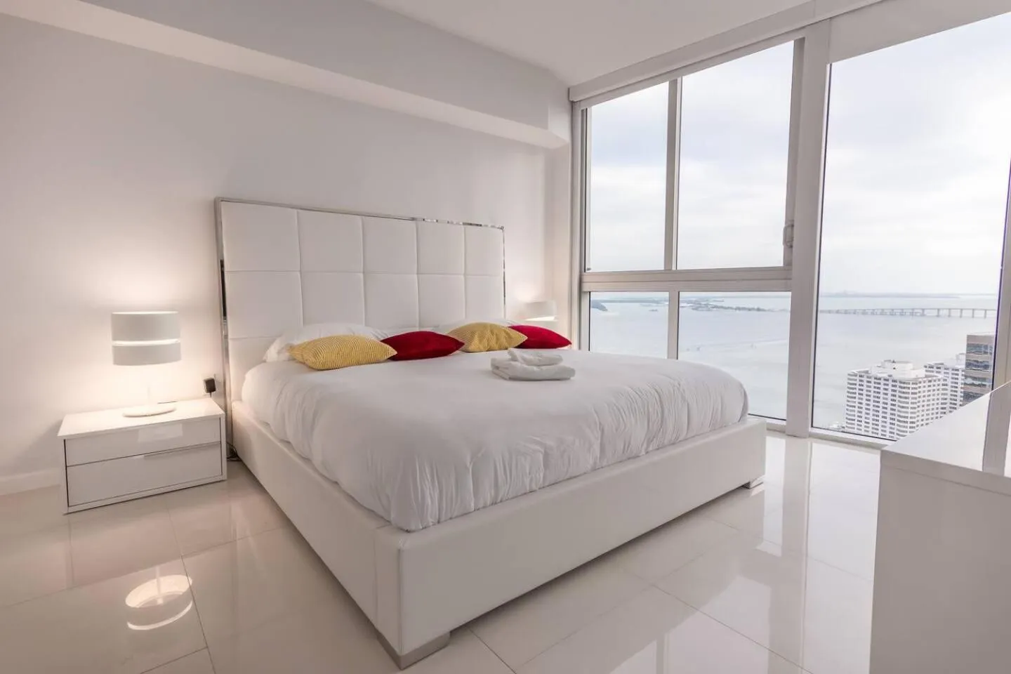 Bed in Amazing unit Miami Brickell with Sea & City View