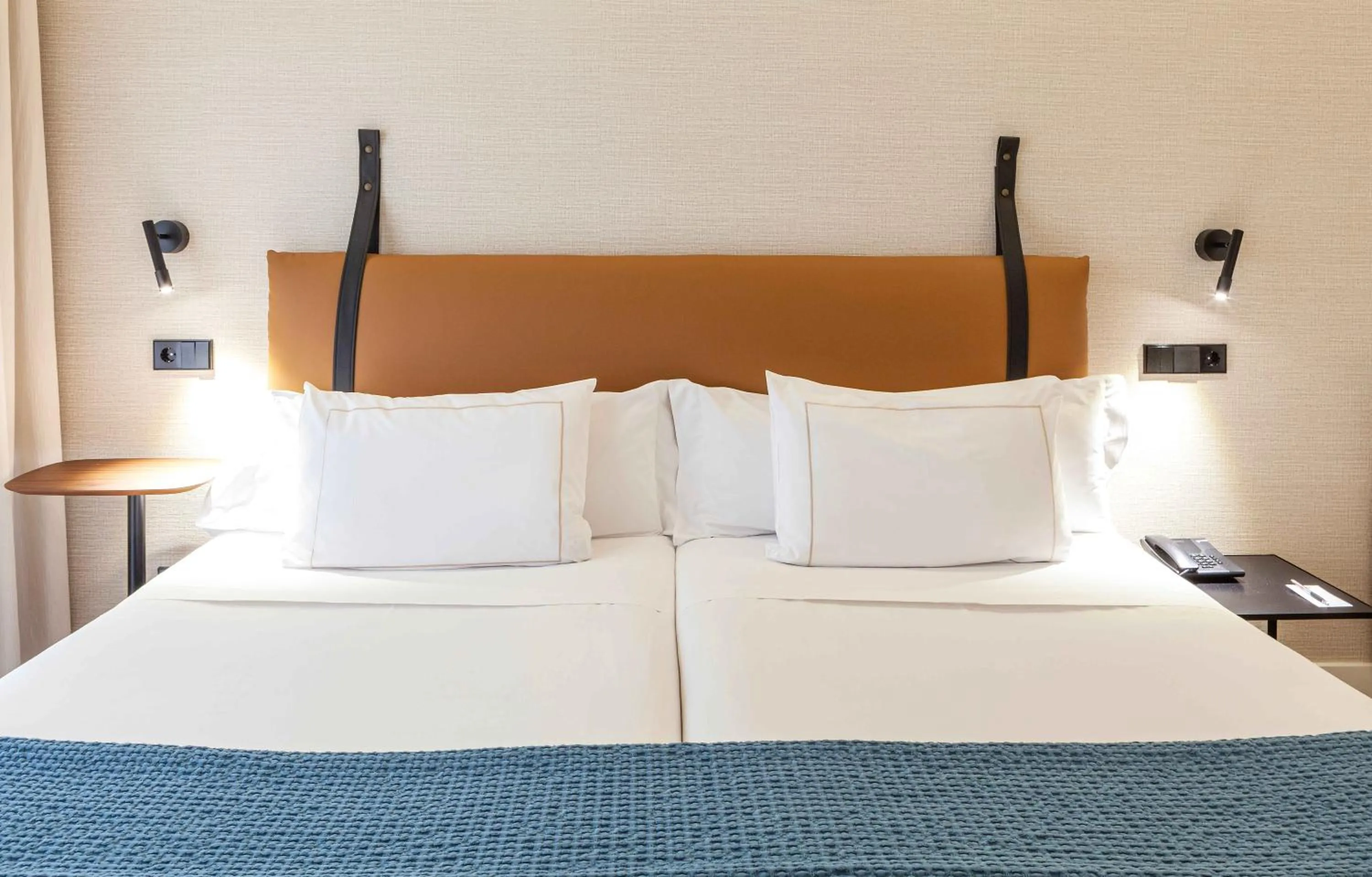 Bed in Suites Viena Plaza de España