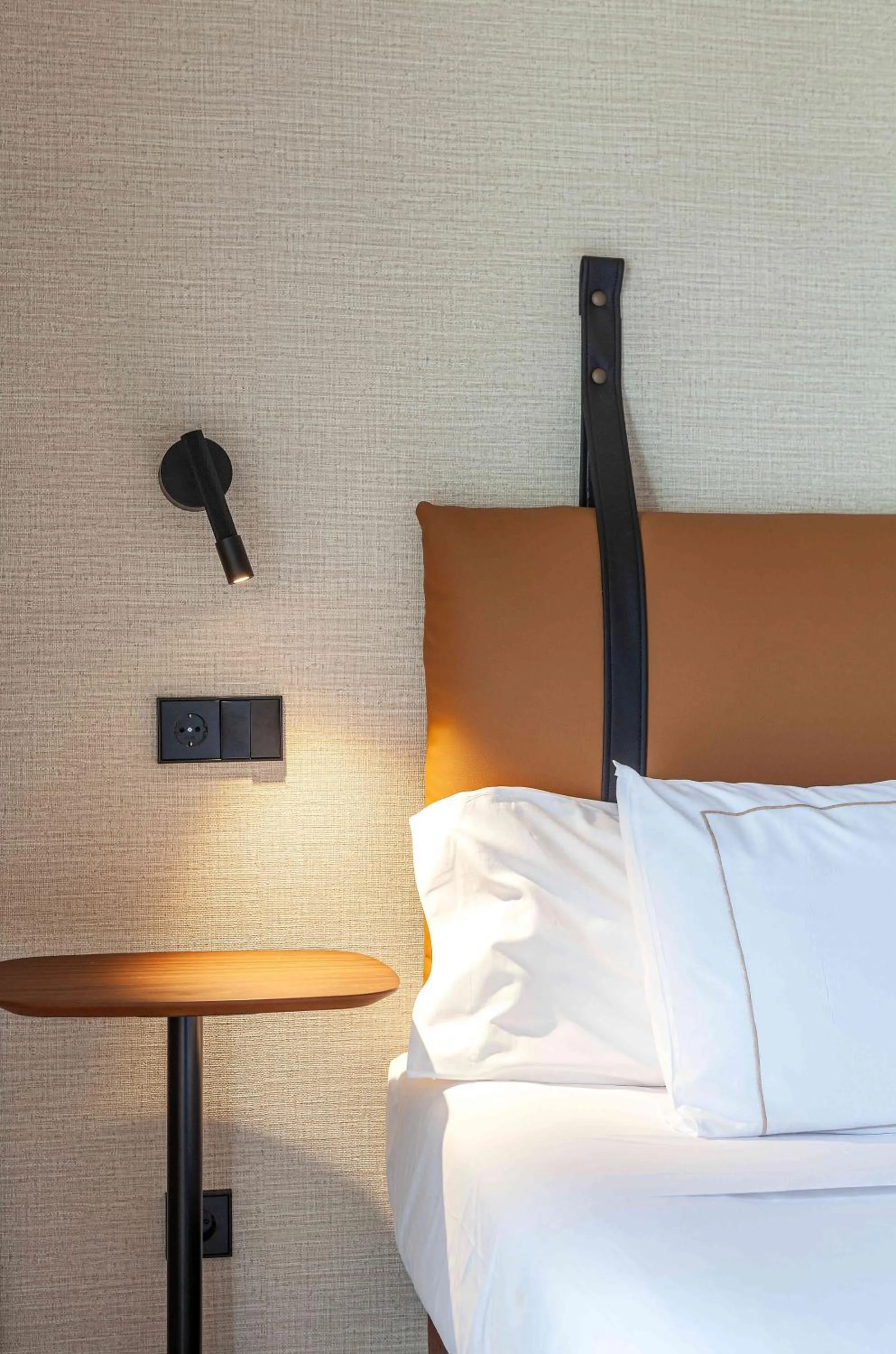 Bed in Suites Viena Plaza de España