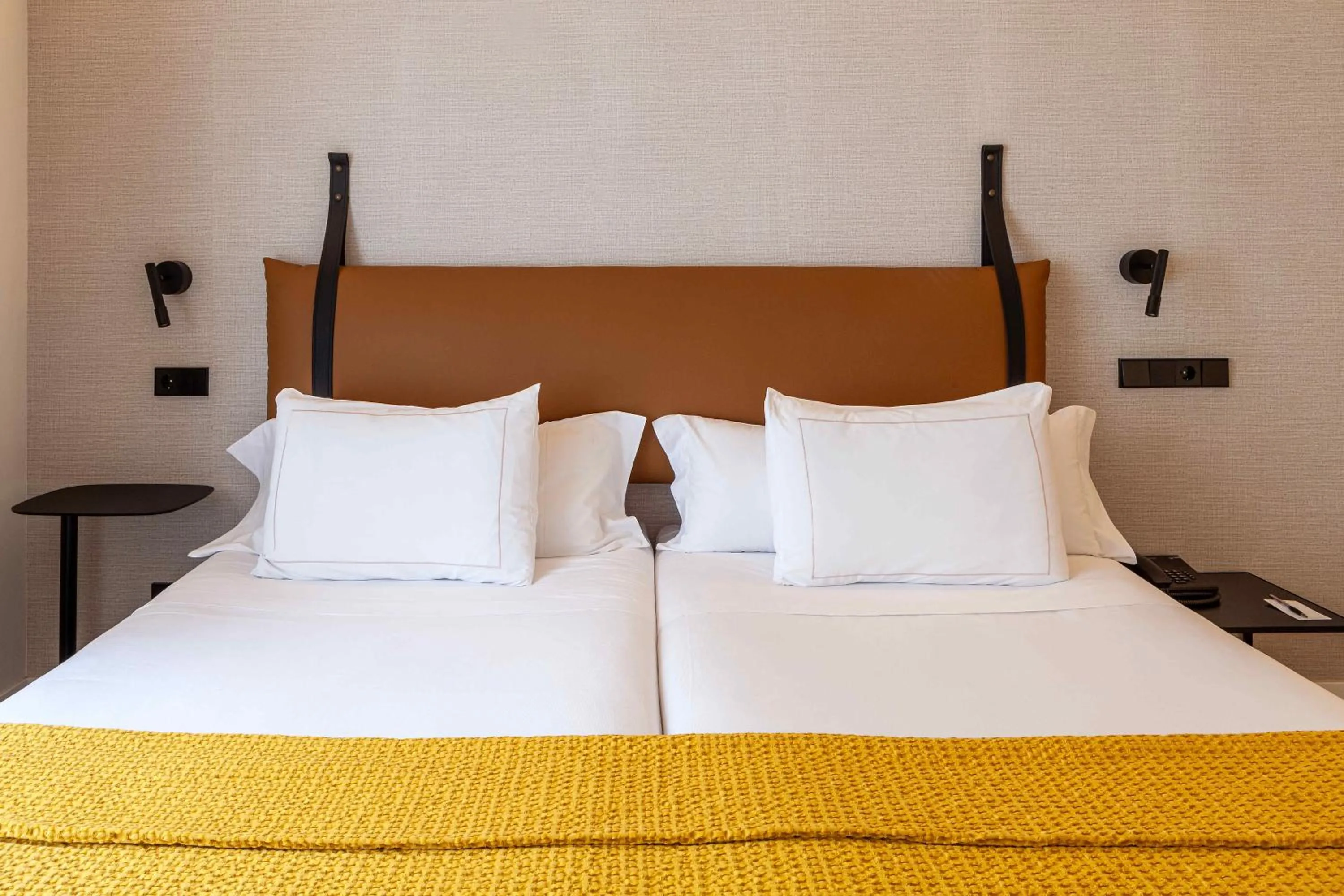 Bed in Suites Viena Plaza de España