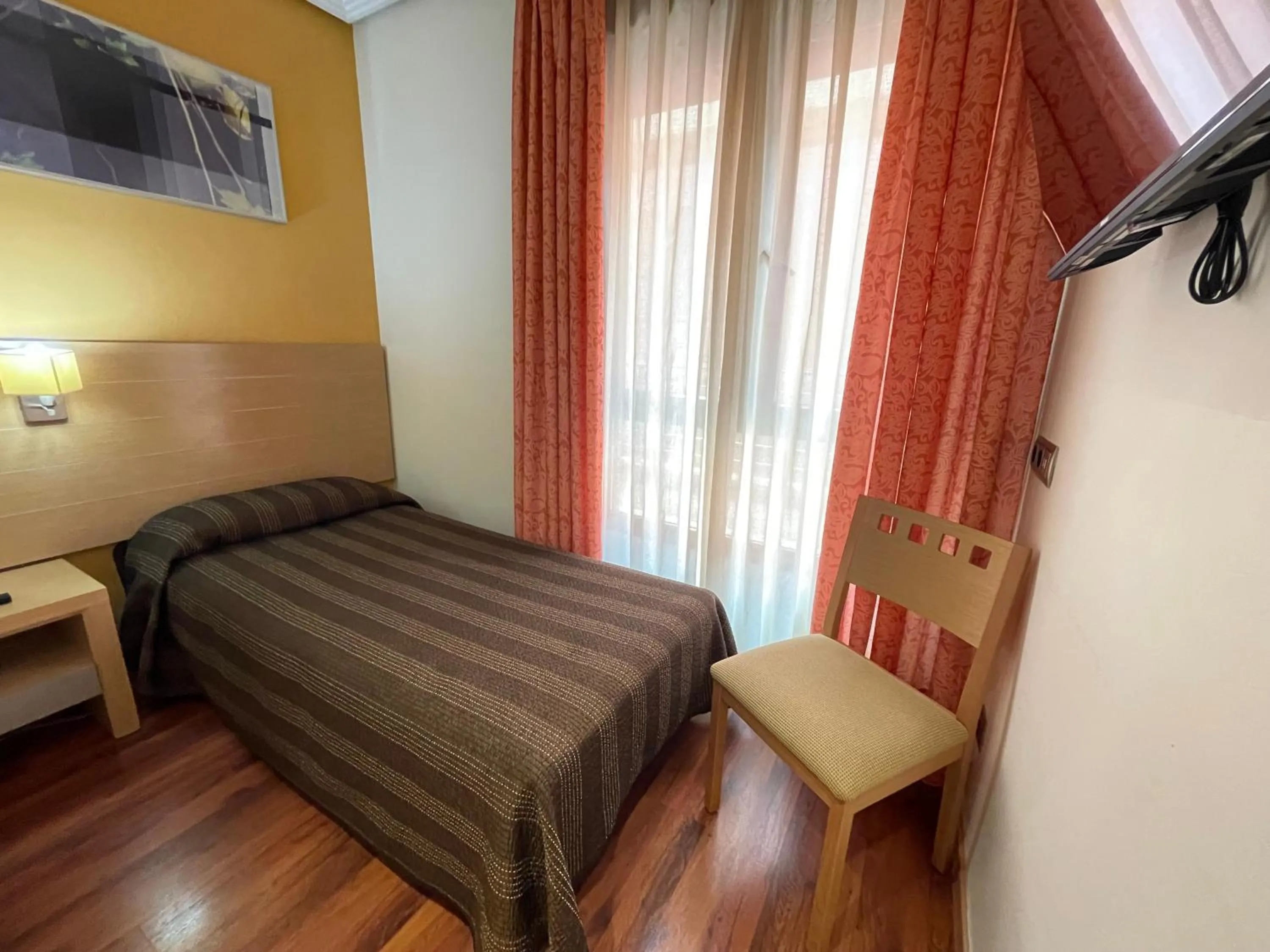 Bed in 4C Bravo Murillo