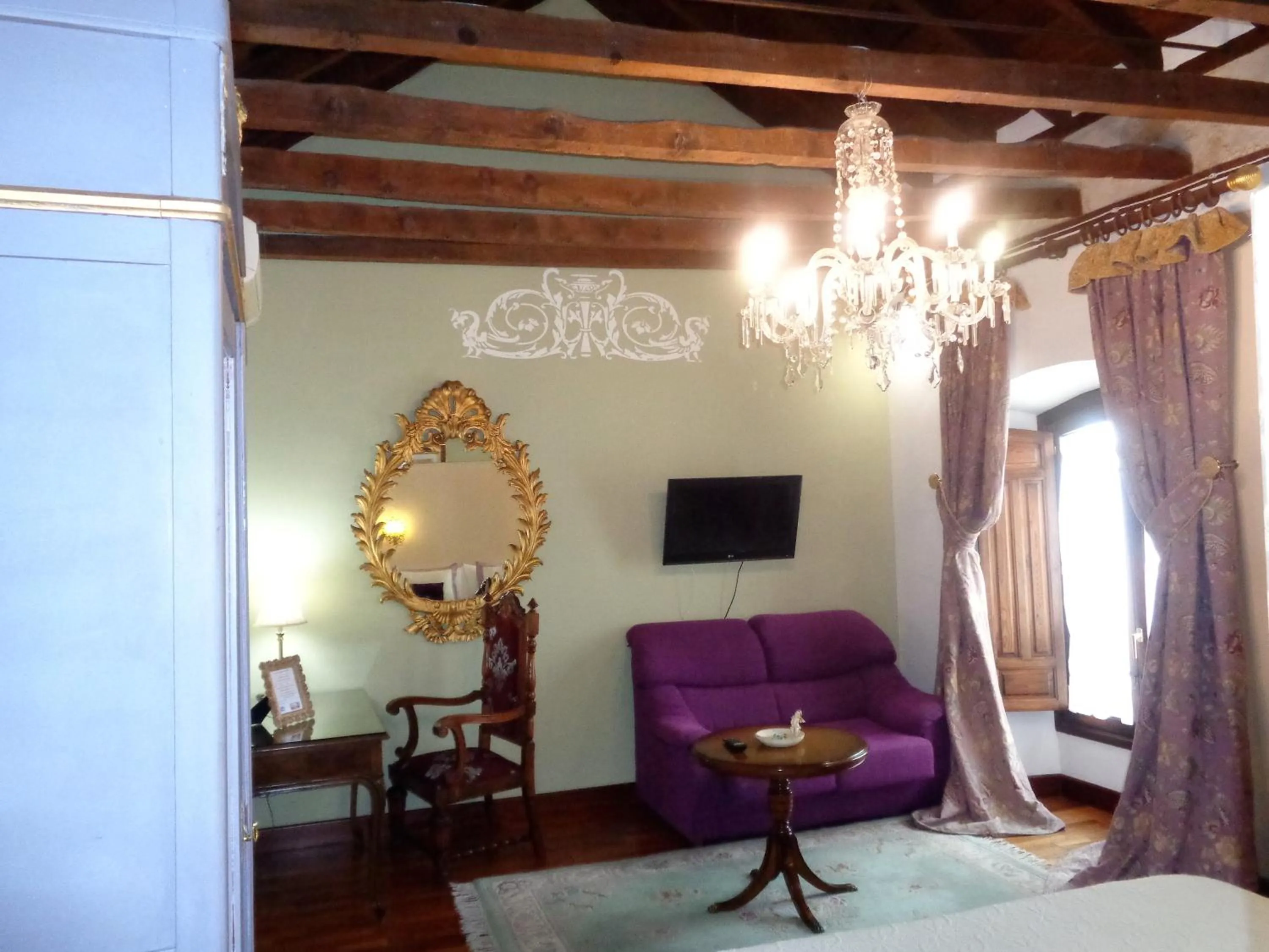 Decorative detail, Bed in Hotel Boutique Nueve Leyendas