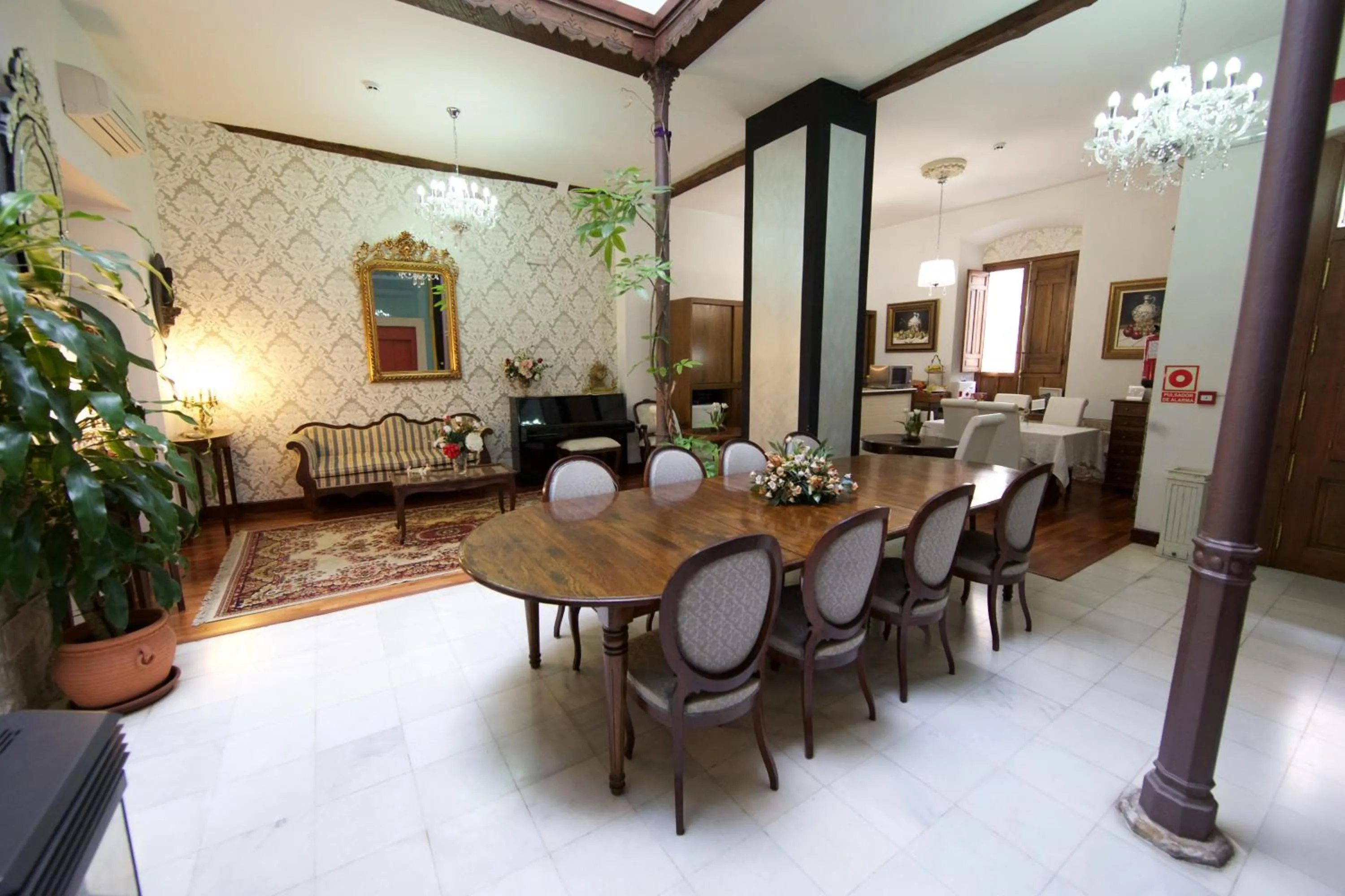 Lounge or bar in Hotel Boutique Nueve Leyendas