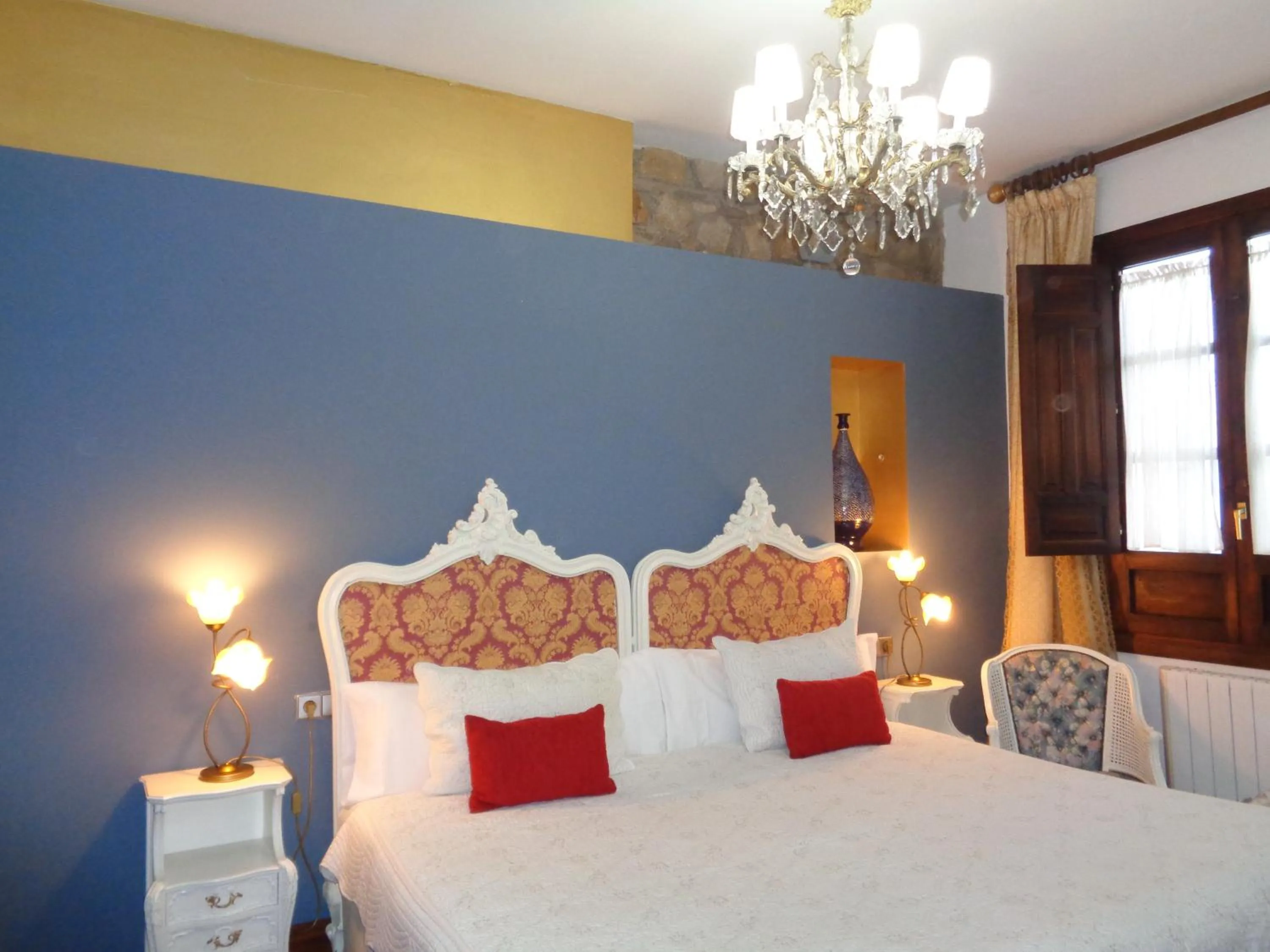 Decorative detail, Bed in Hotel Boutique Nueve Leyendas