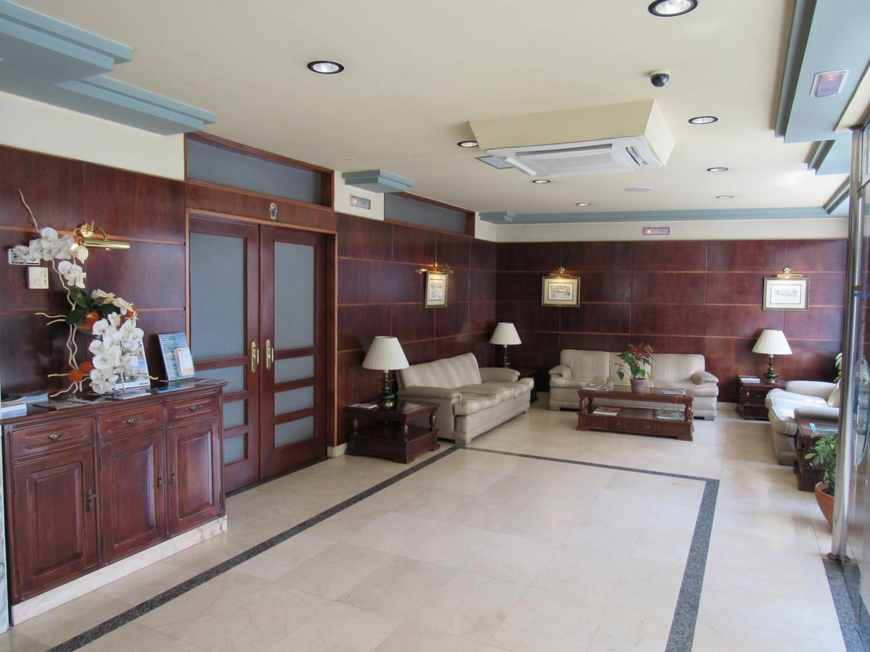 Lobby or reception in Hotel Virgen del Camino Pontevedra