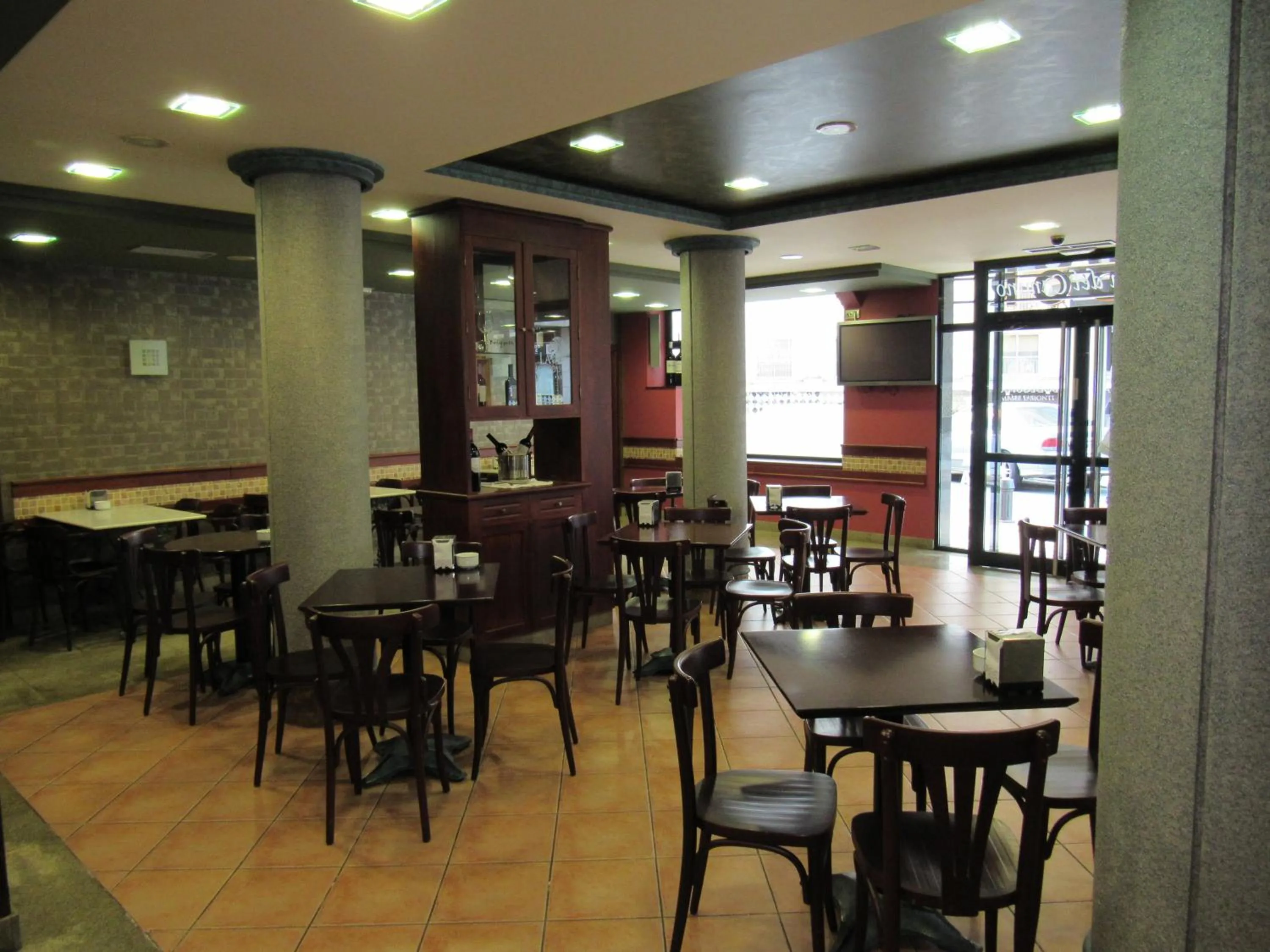 Restaurant/places to eat in Hotel Virgen del Camino Pontevedra