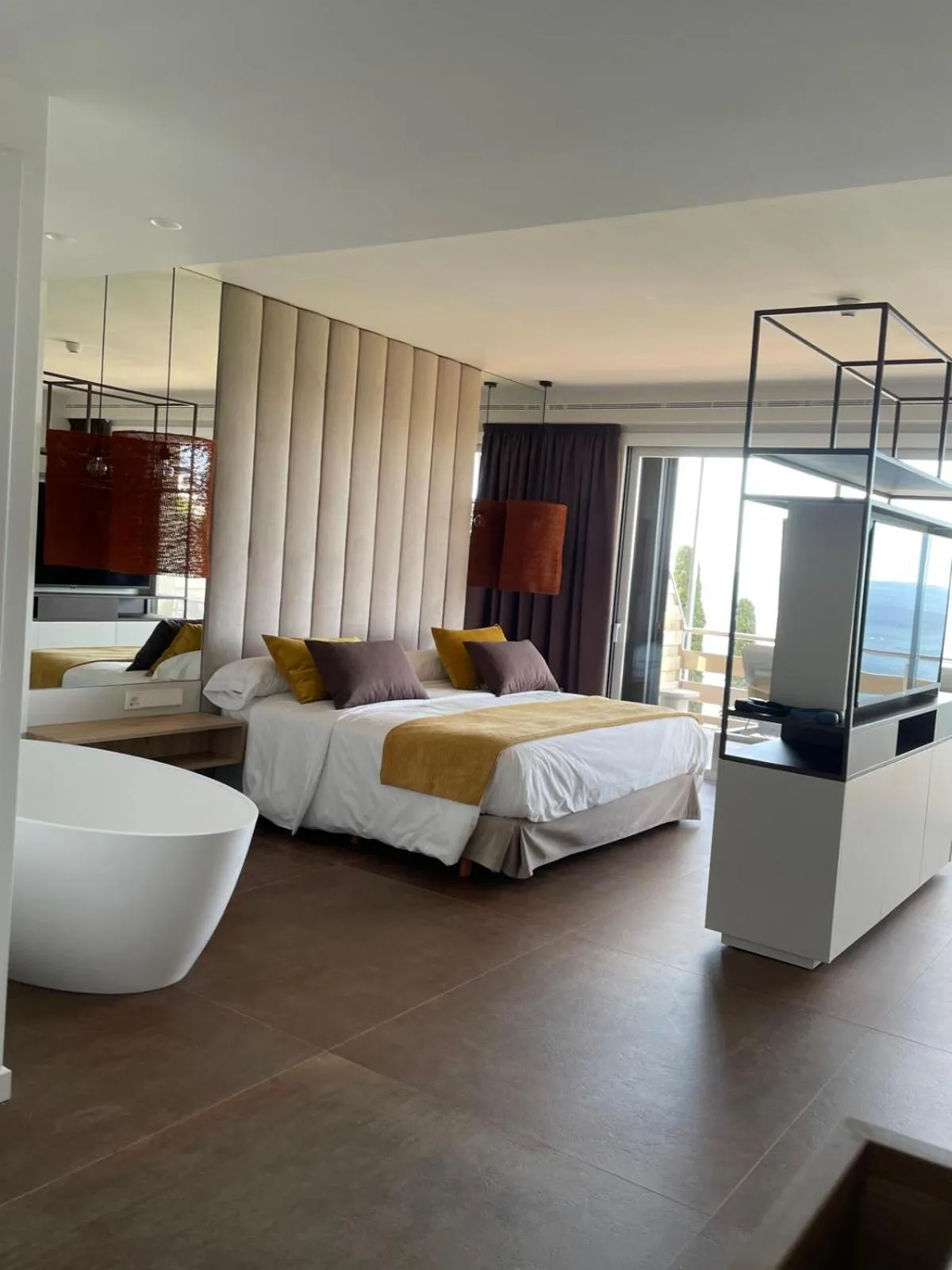 Bed in Canyelles Platja