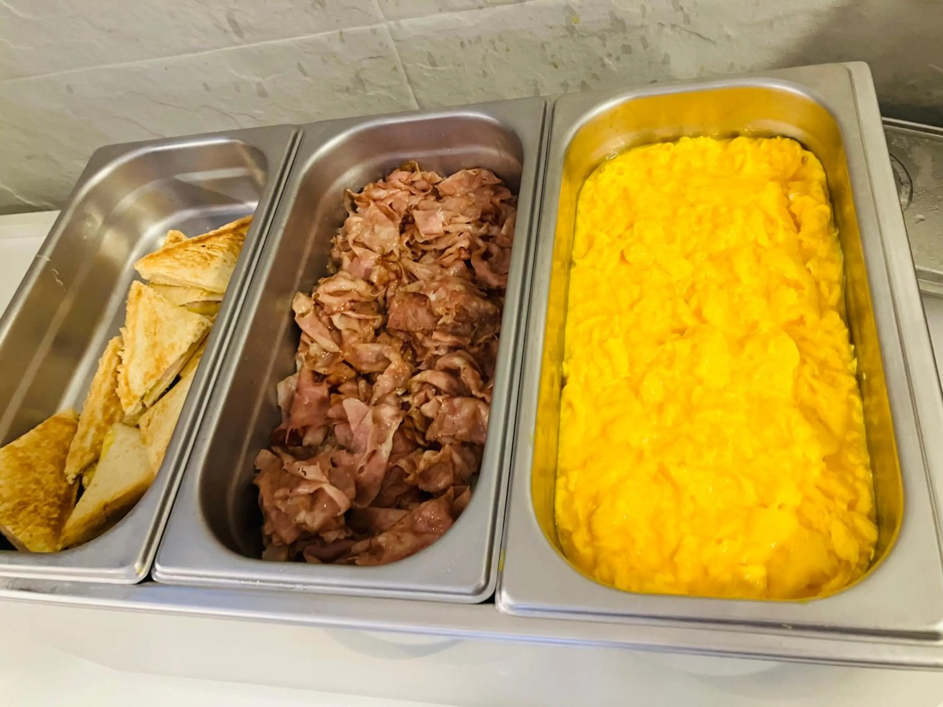 Buffet breakfast in Hotel Susuqui