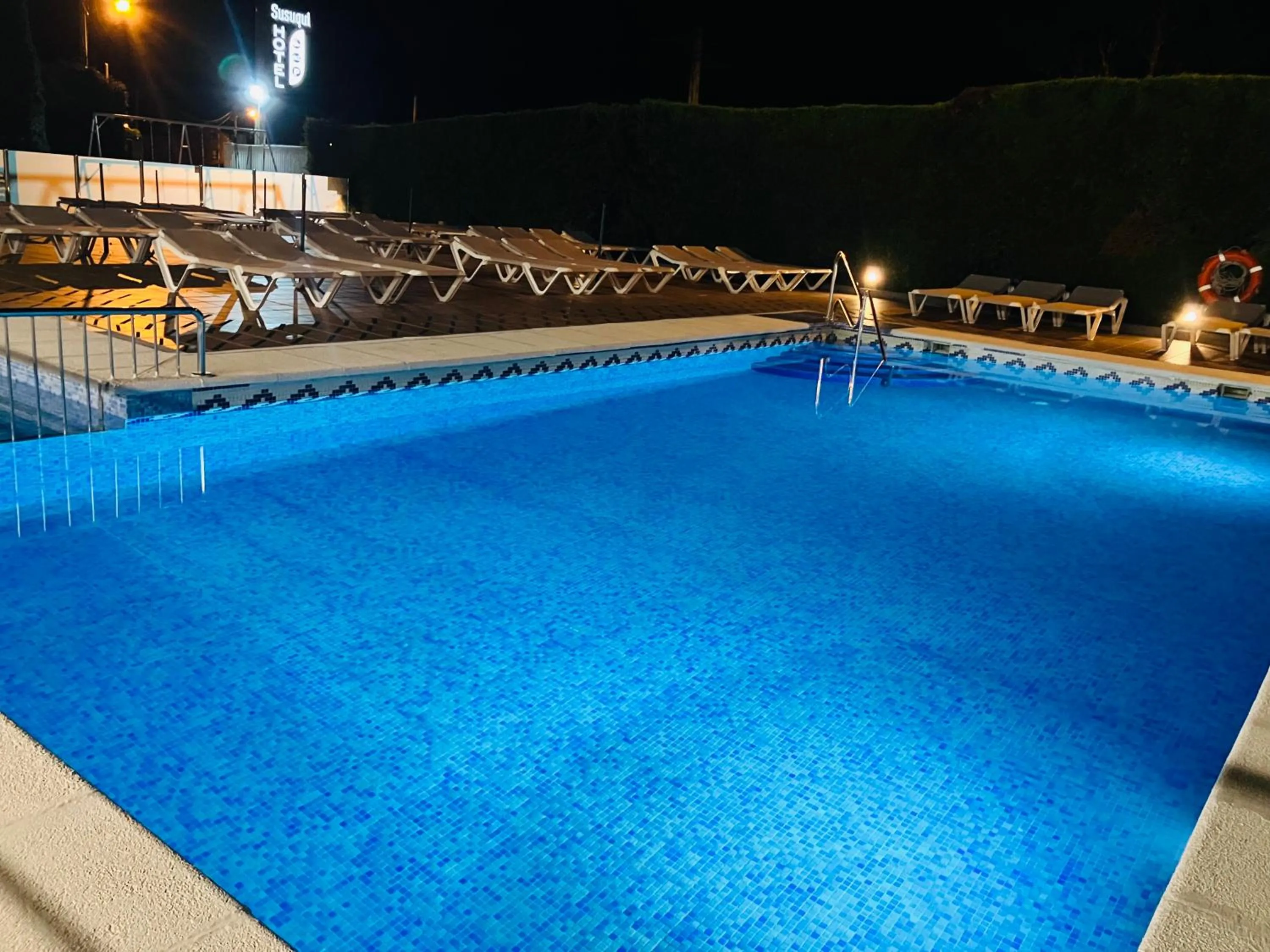 Swimming pool in Hotel Susuqui