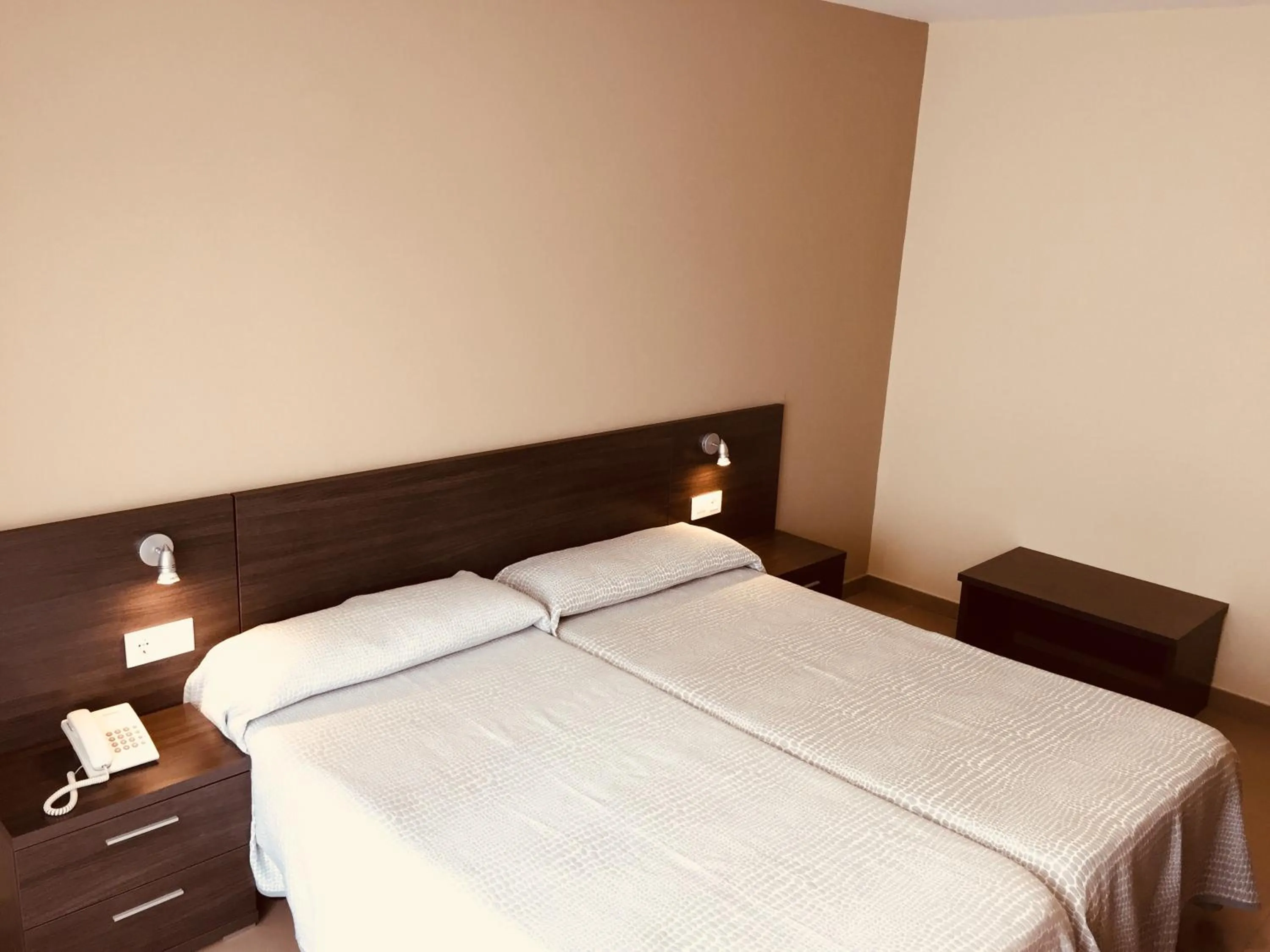 Photo of the whole room, Bed in Hotel Susuqui