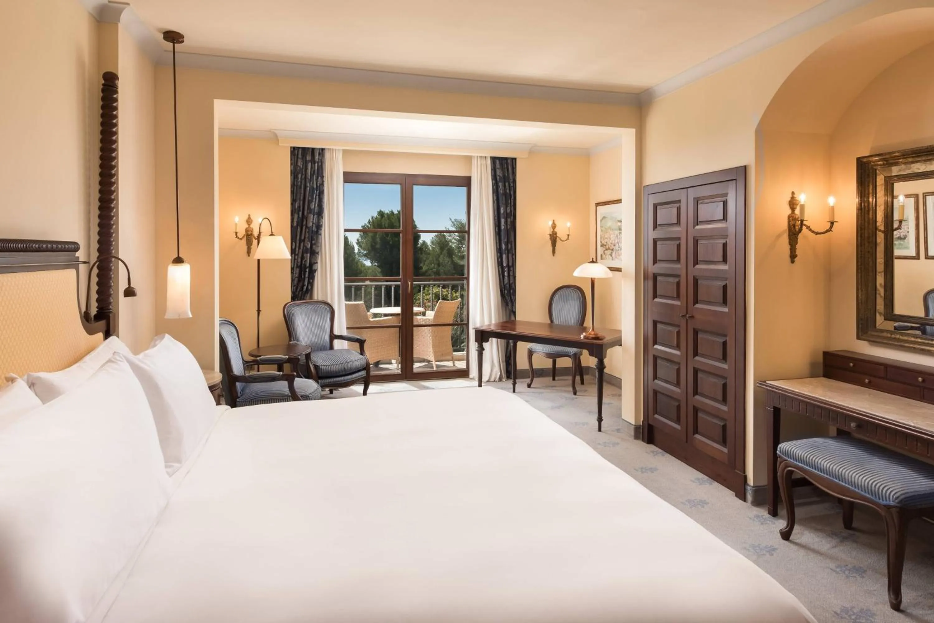 Bedroom, Bed in Castillo Hotel Son Vida, a Luxury Collection Hotel, Mallorca