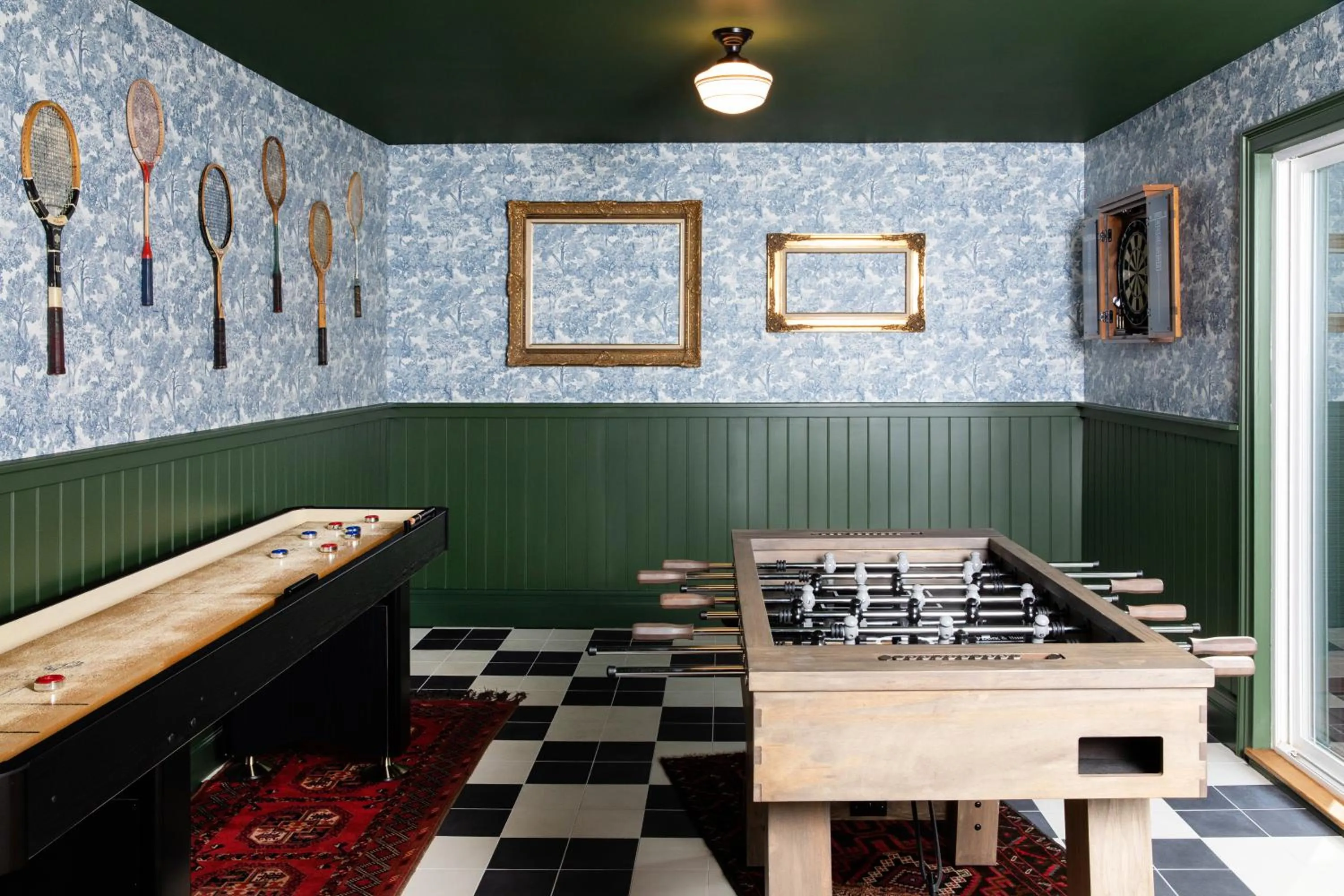 Game Room in NP Boutique Lodge