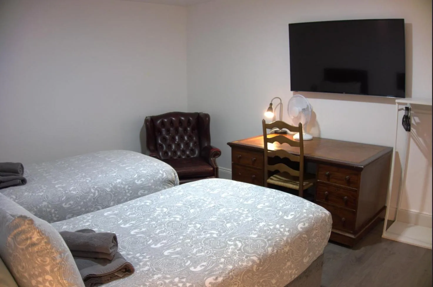 Bedroom, Bed in Abbey Point Hotel