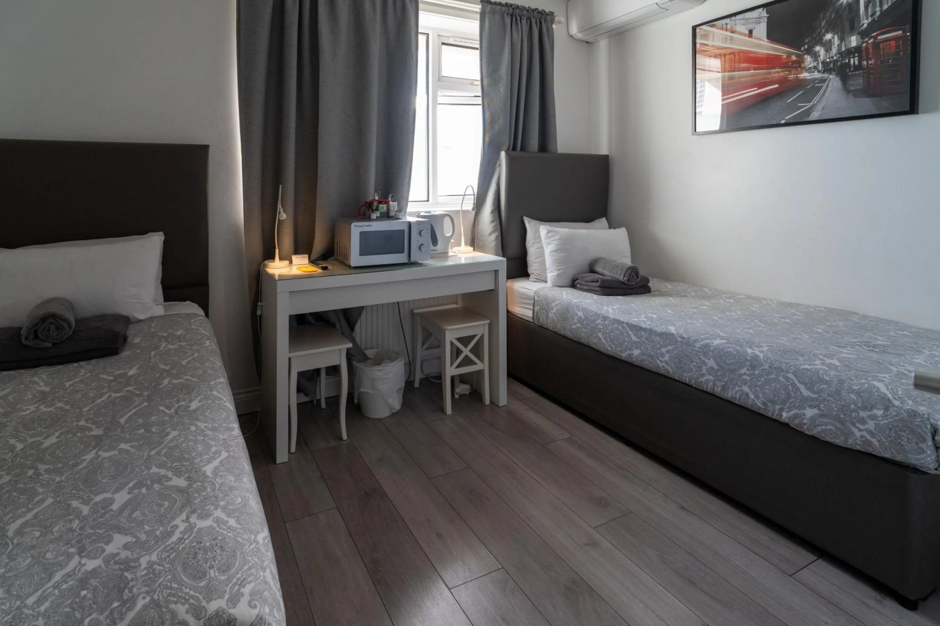 Bed in Abbey Point Hotel