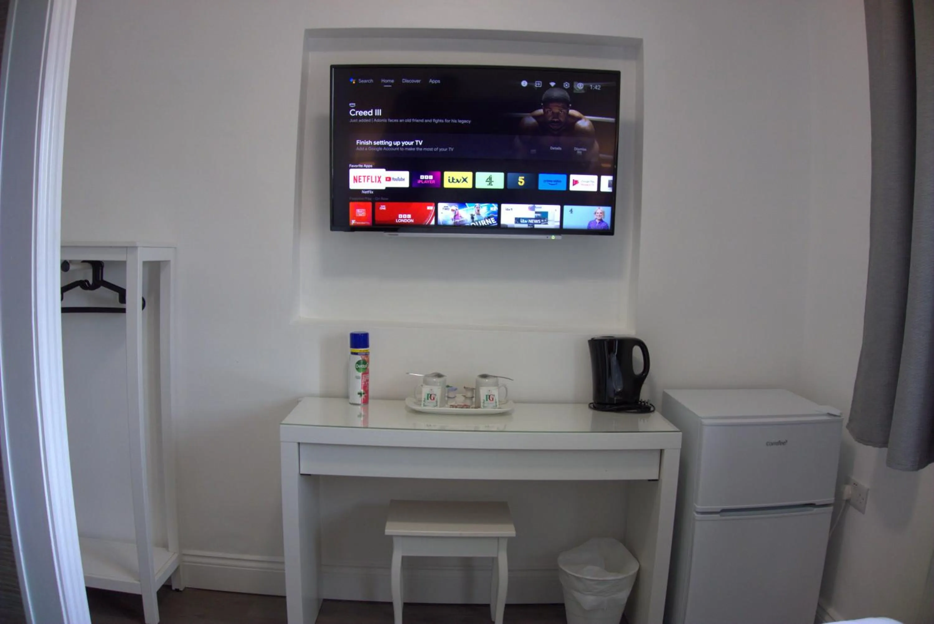 TV and multimedia in Abbey Point Hotel