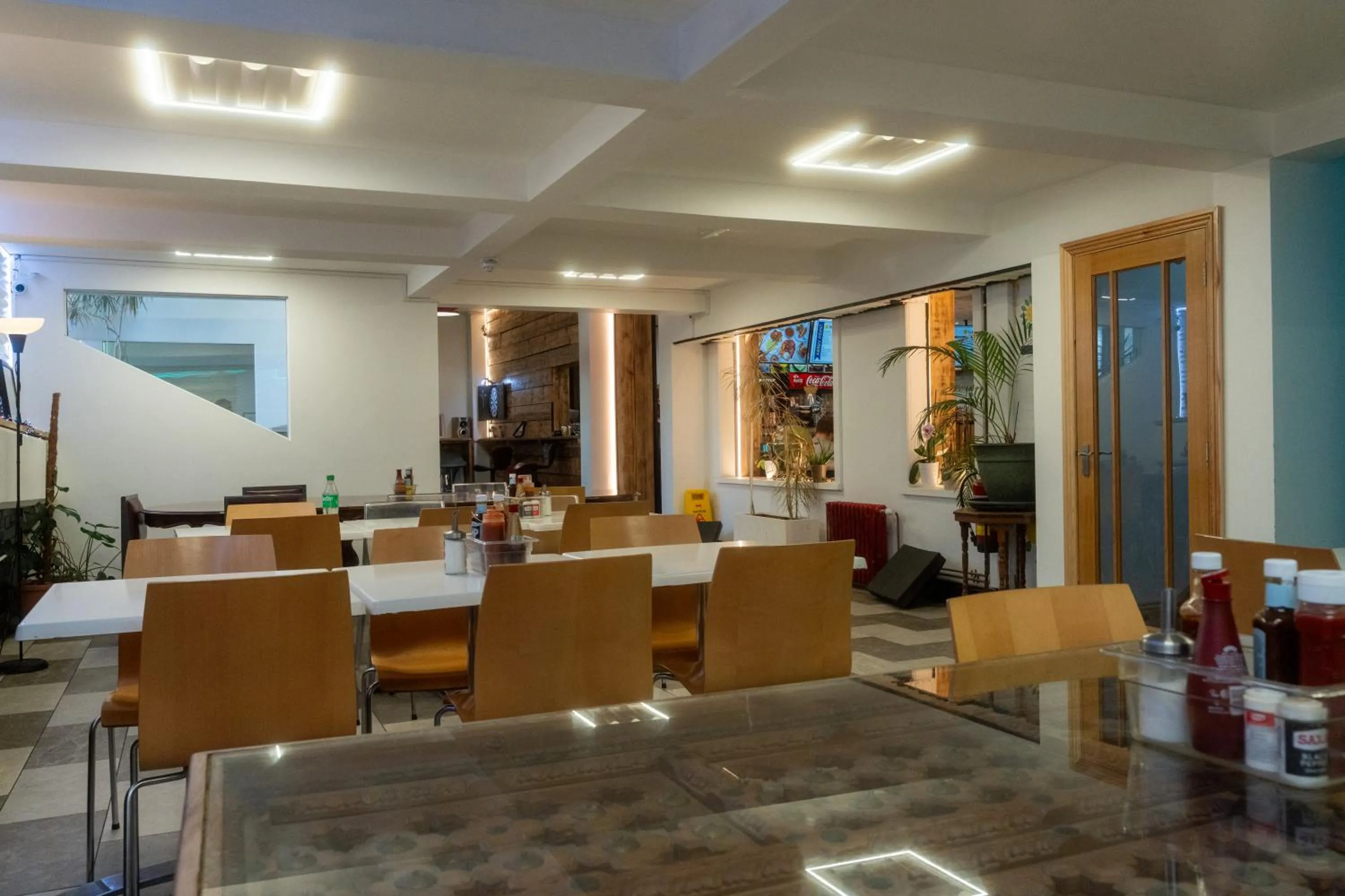 Restaurant/places to eat in Abbey Point Hotel