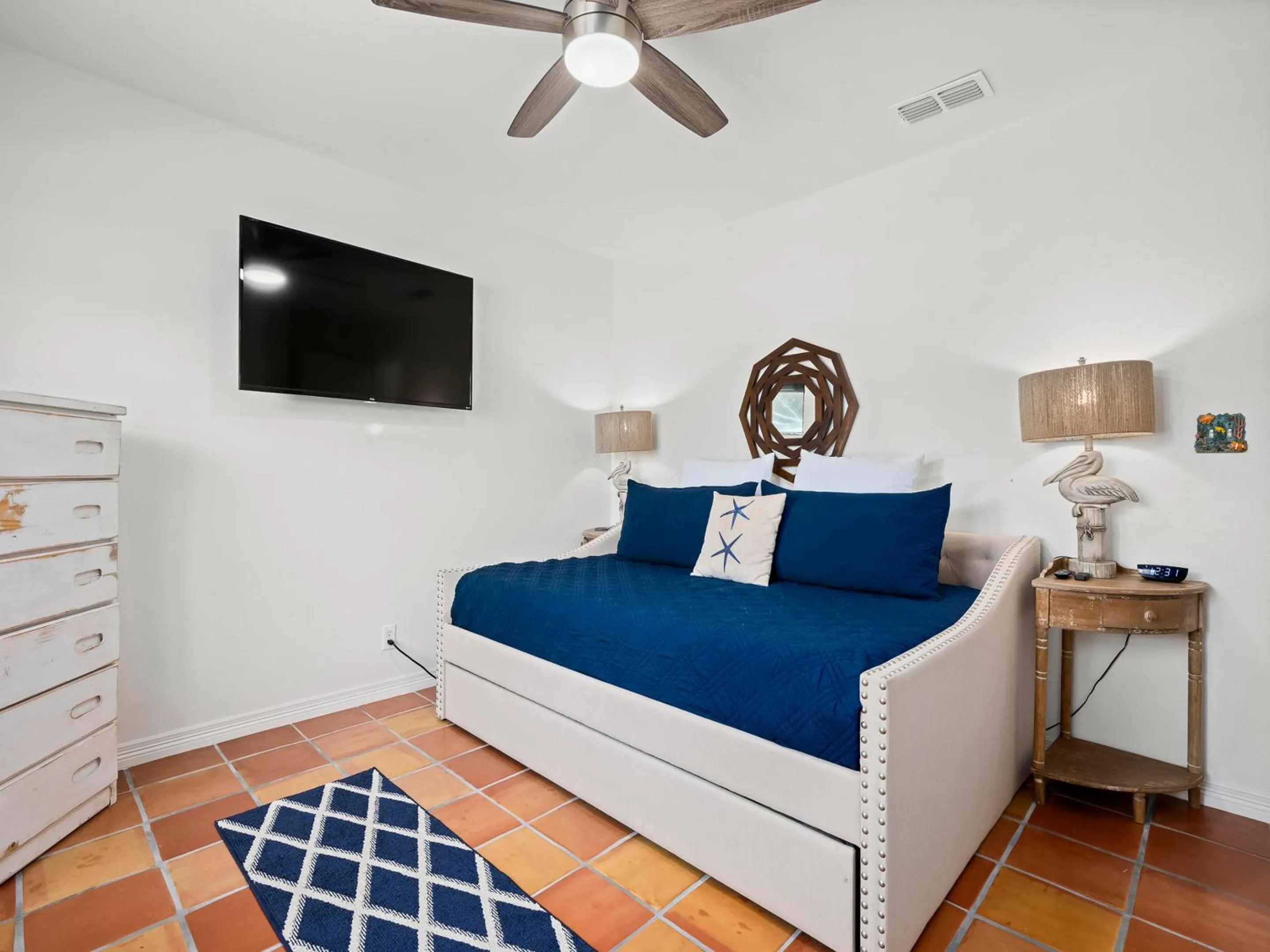 Property building, Bed in Flamingo House