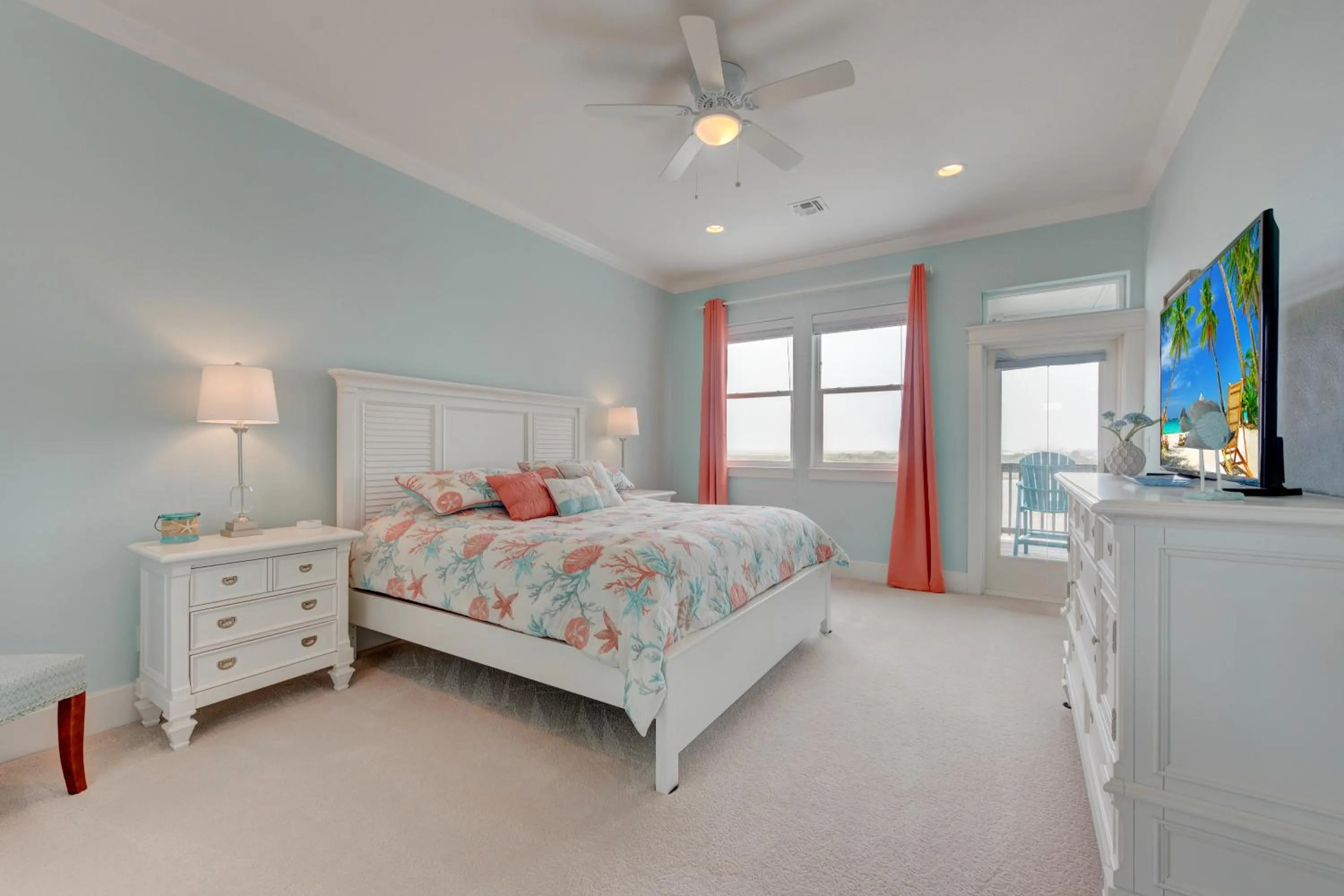 Property building, Bed in Whooping Crane Lane