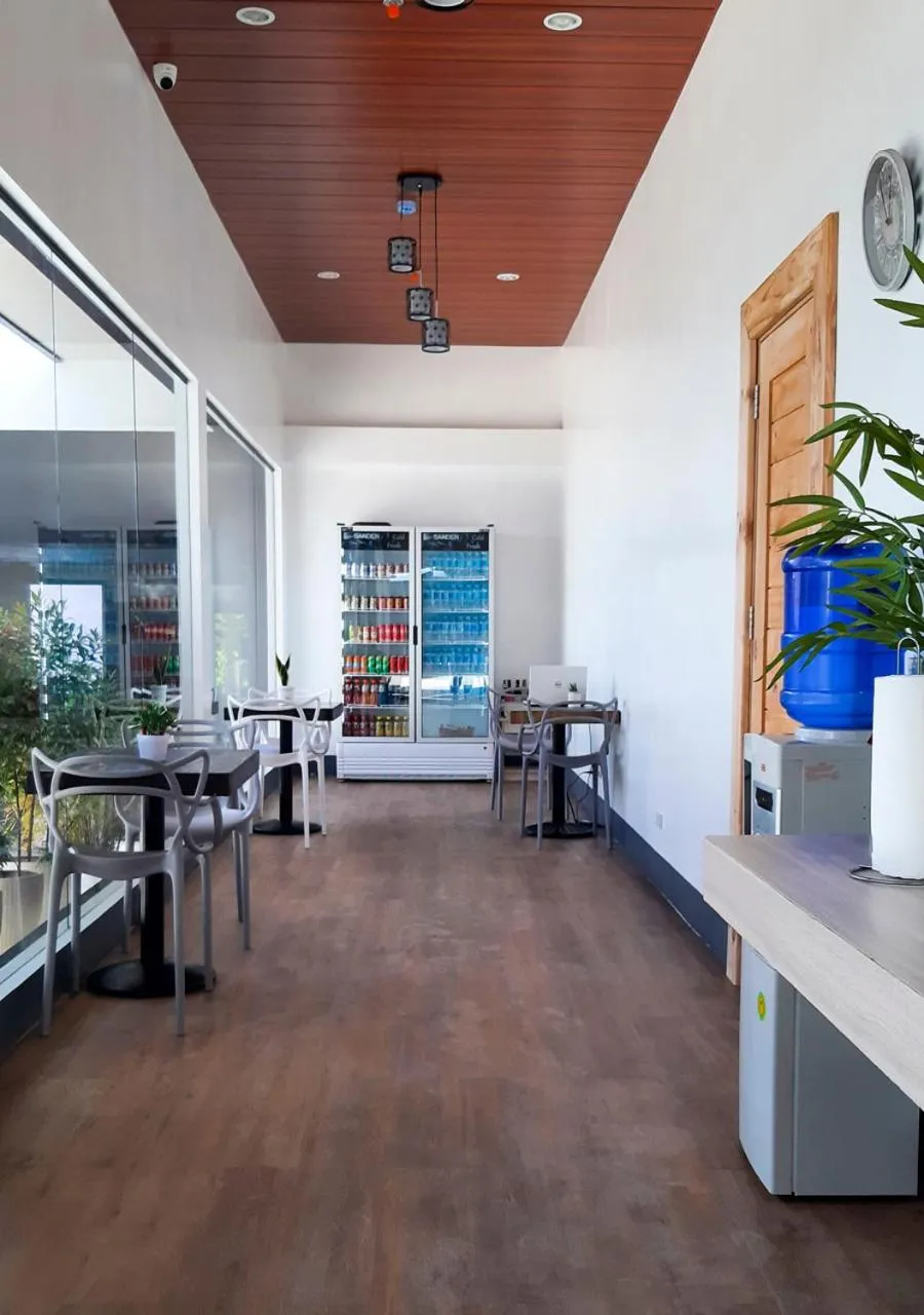 Restaurant/places to eat in M LILOAN PENSION HOUSE