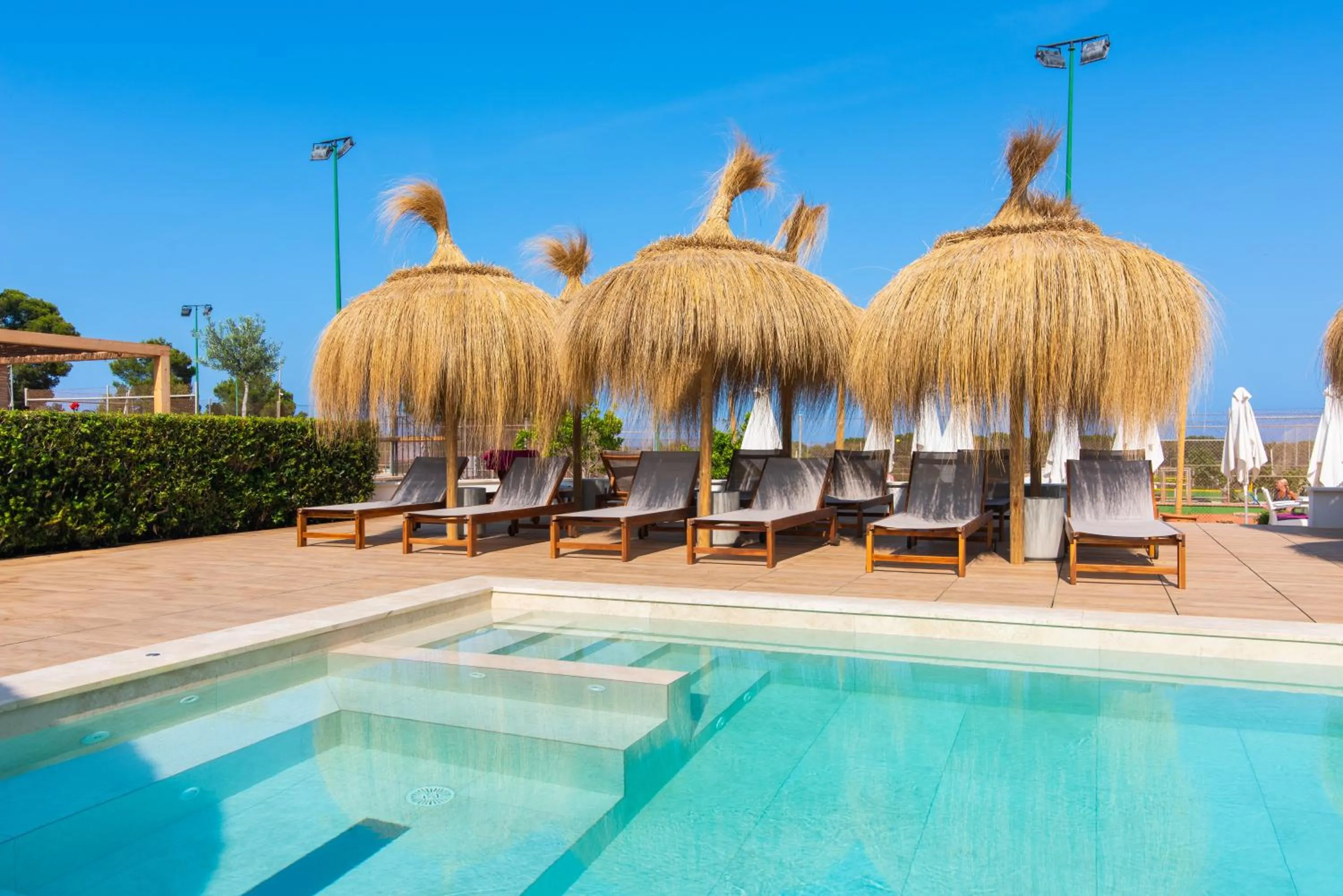Swimming pool in Hotel Na Taconera