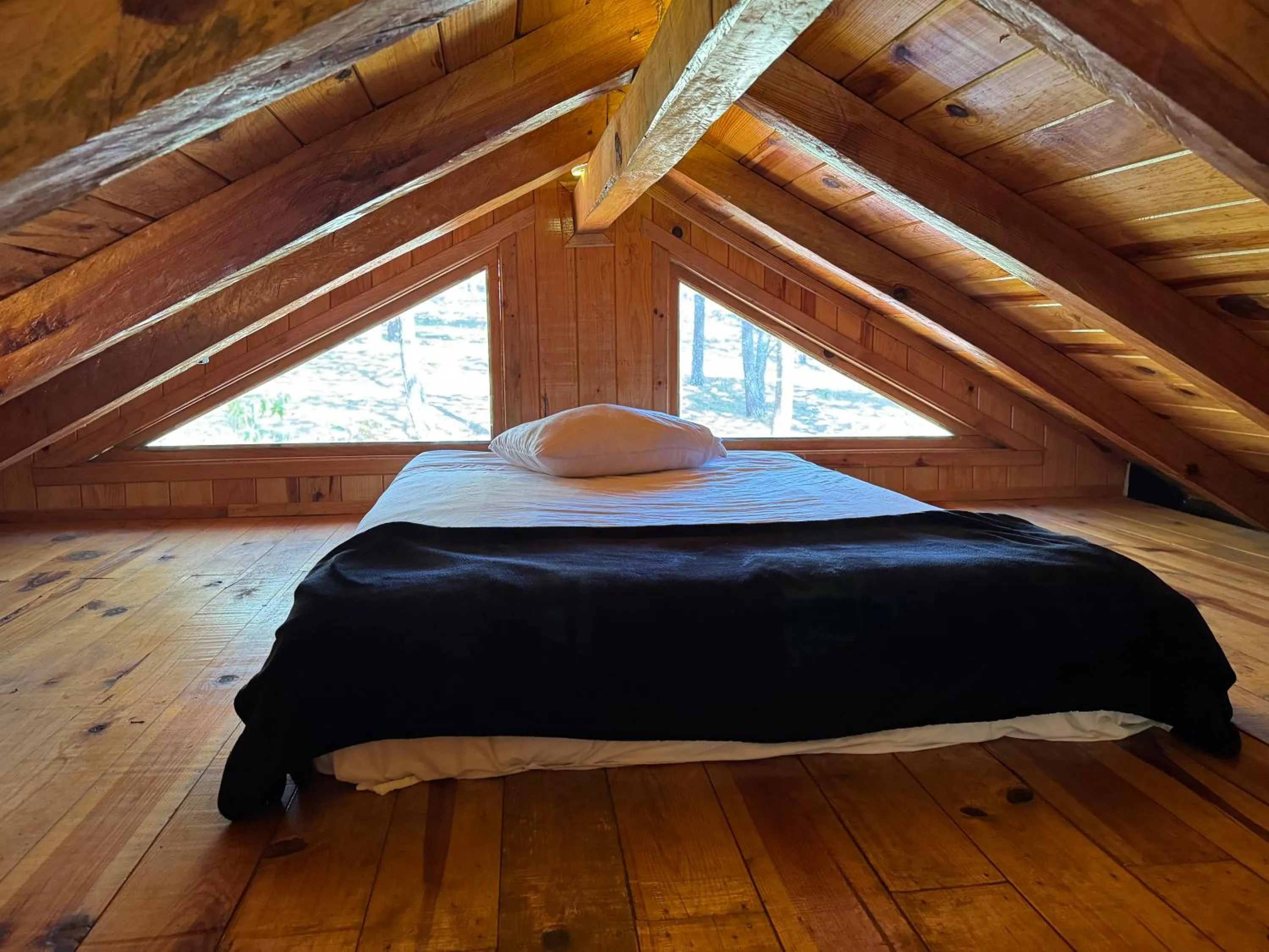 Bed in PINE TREE Mazamitla Hotel Boutique & Cabañas