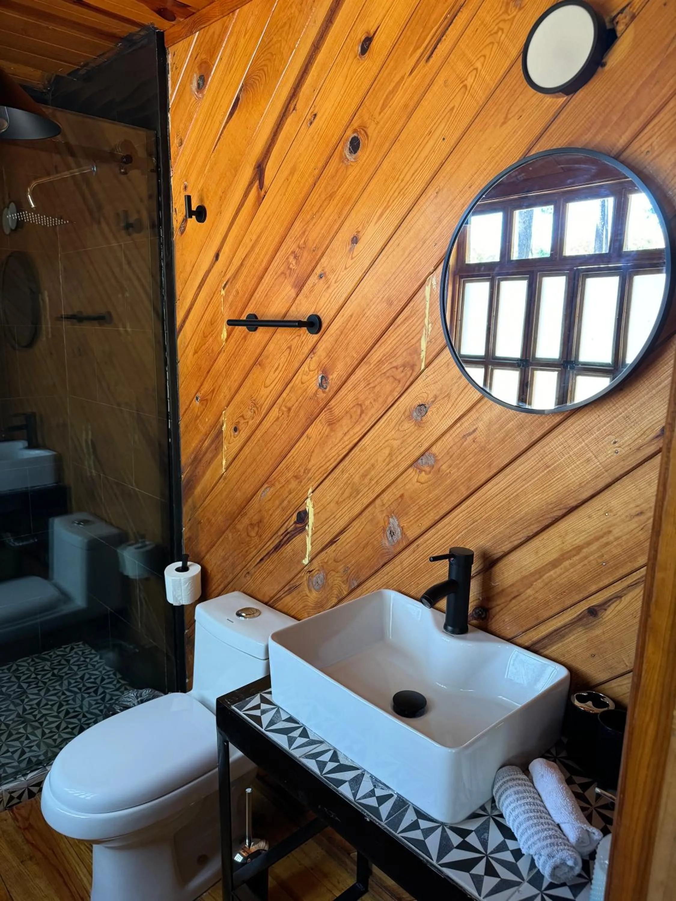 Bathroom in PINE TREE Mazamitla Hotel Boutique & Cabañas