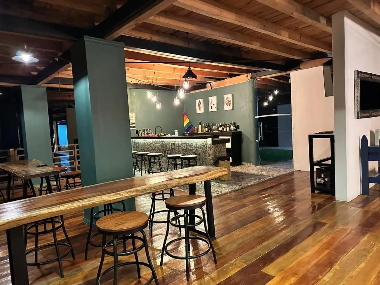 Lounge or bar in PINE TREE Mazamitla Hotel Boutique & Cabañas