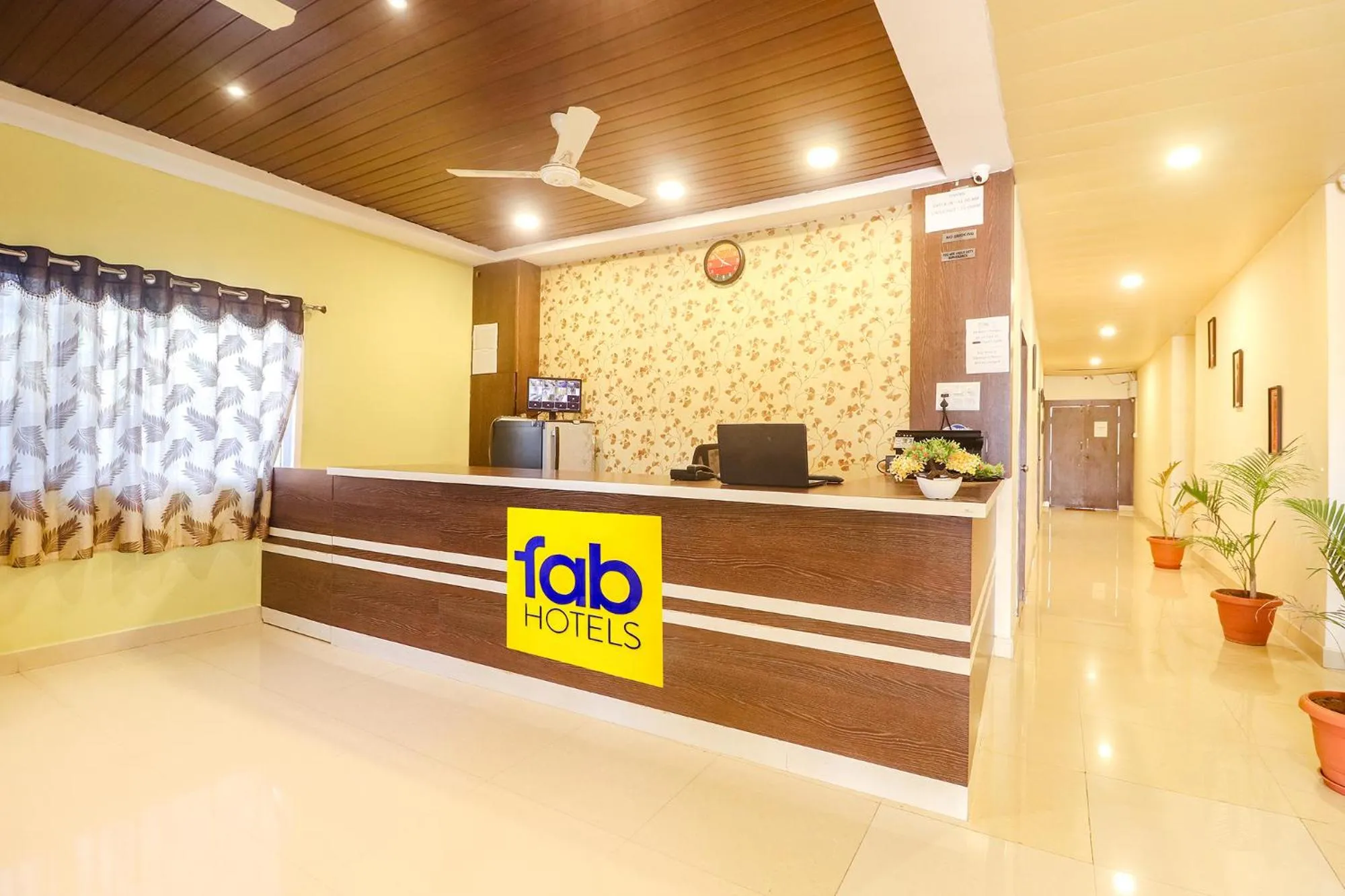 Lobby or reception in FabExpress Airport Stay Inn - Nr Hyderabad Airport