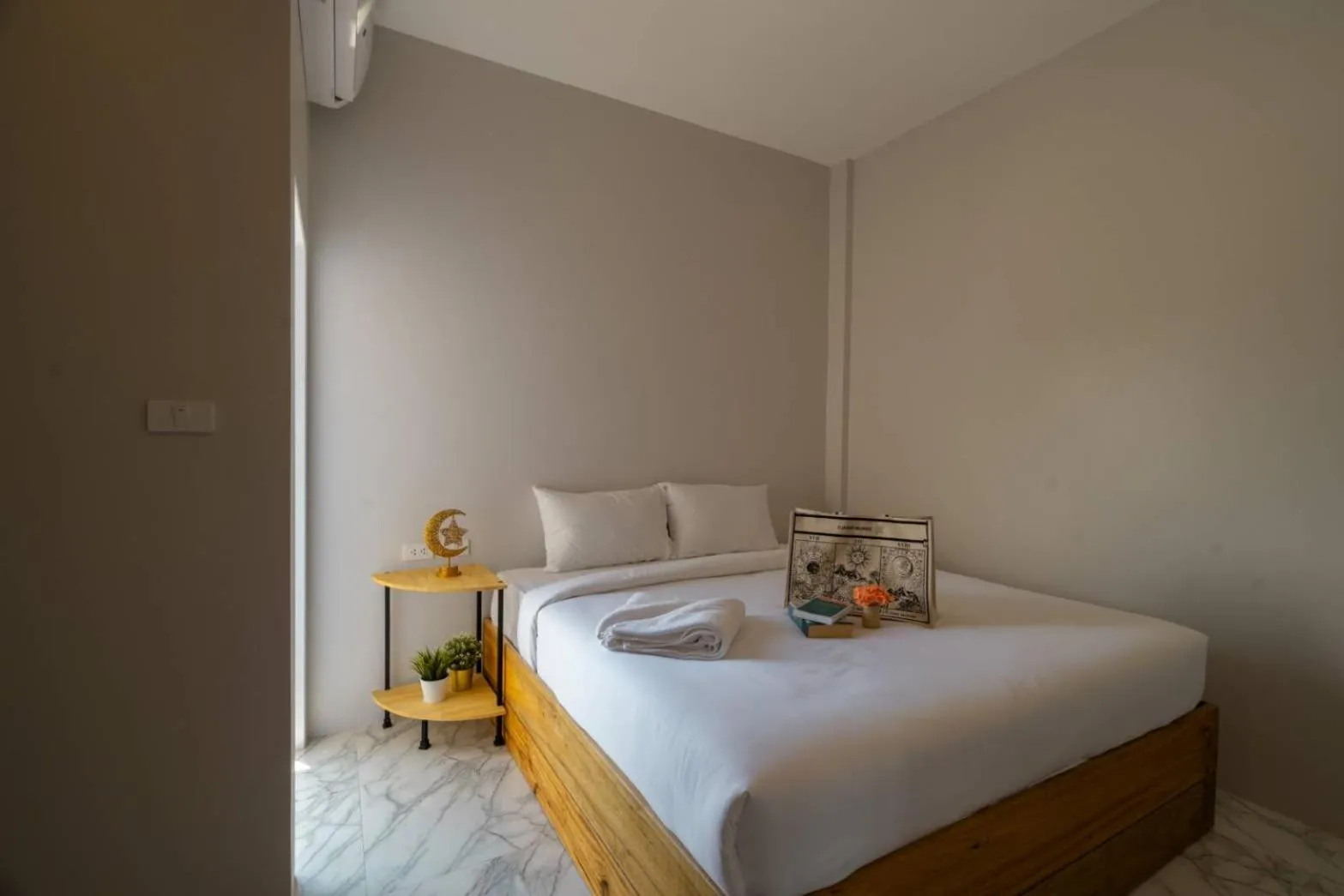 Bed in Terminal 58 Airport