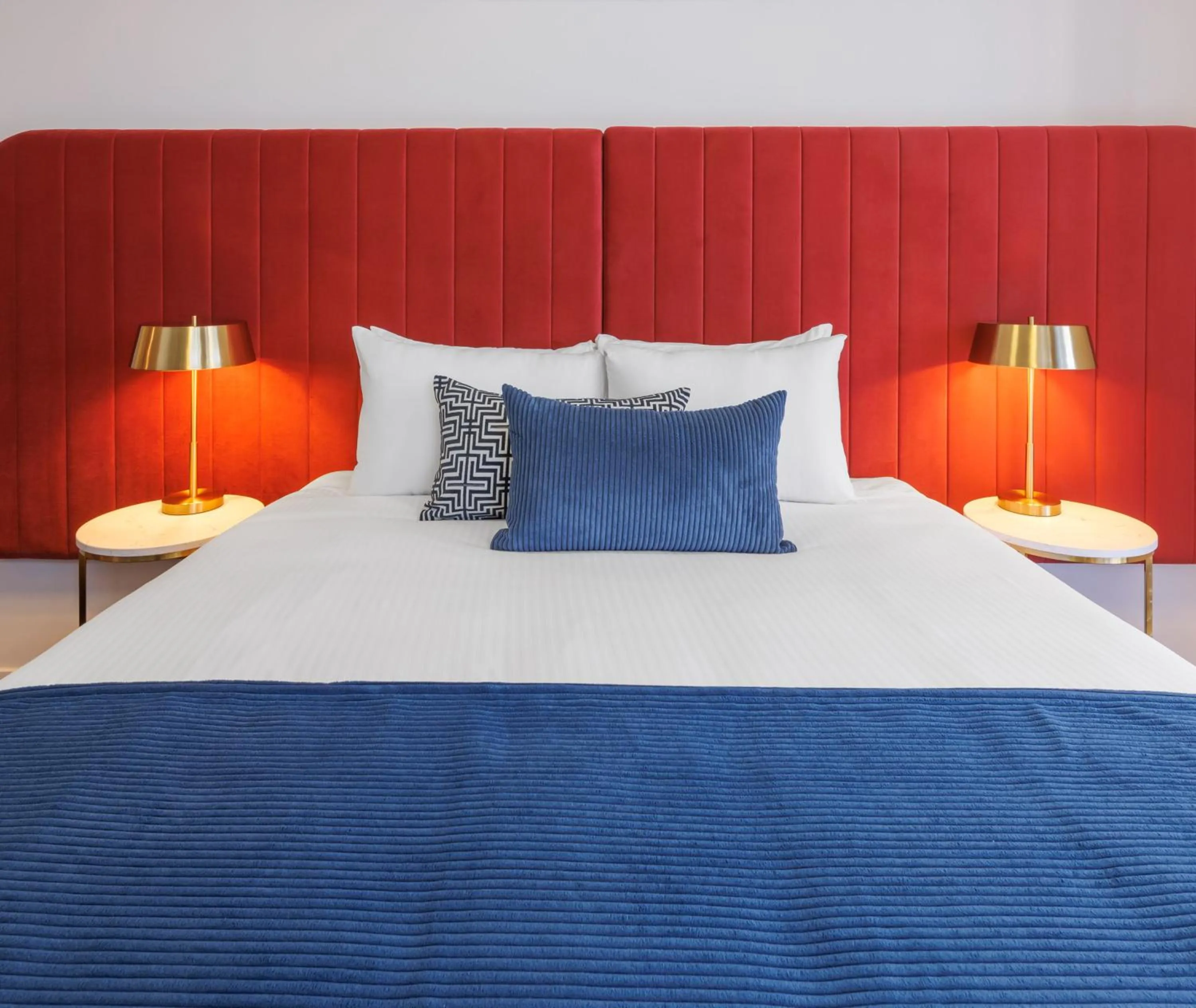 Bed in Oaks Melbourne St Kilda Road Hotel