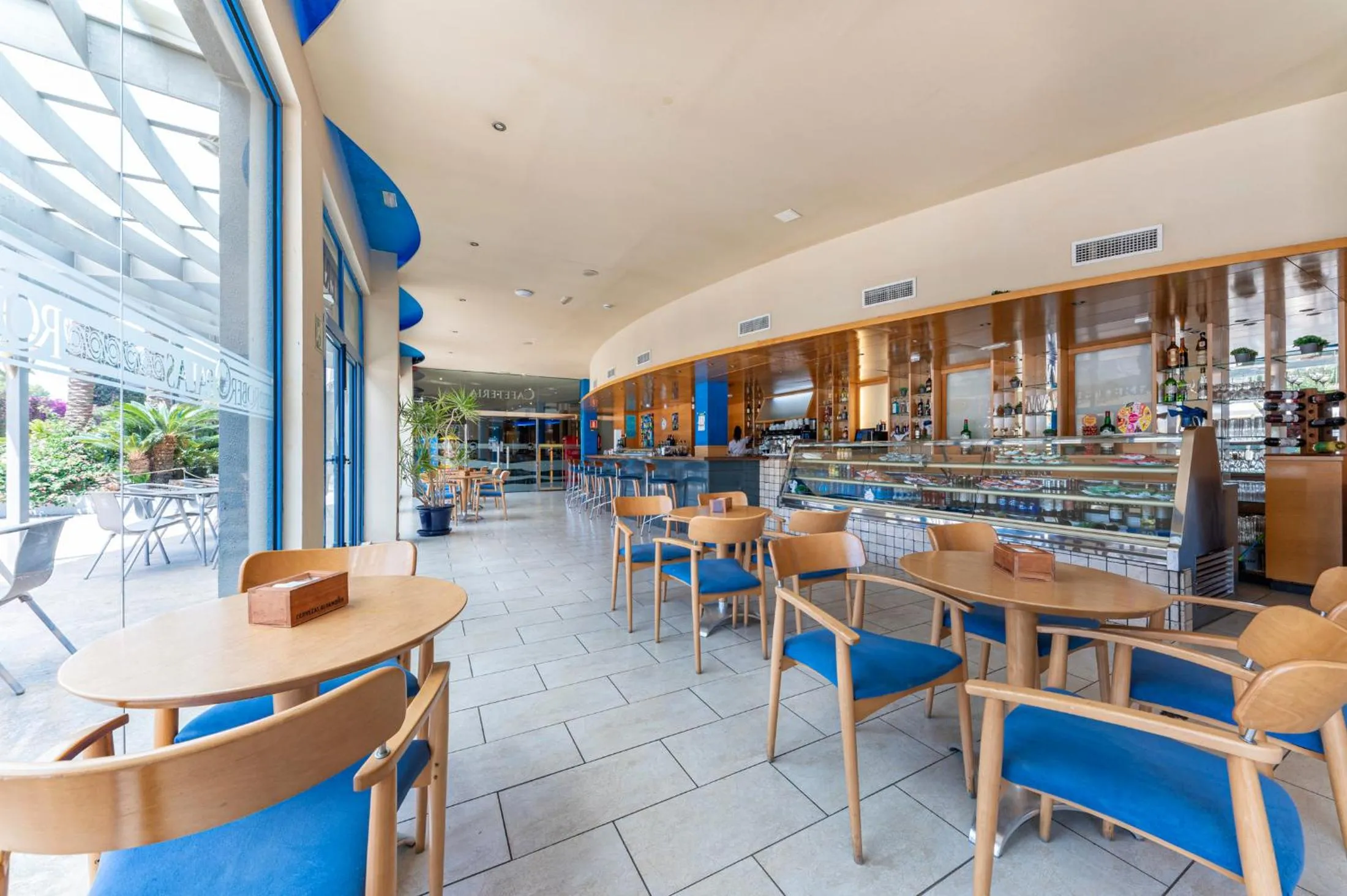 Food and drinks in Hotel Rober Palas