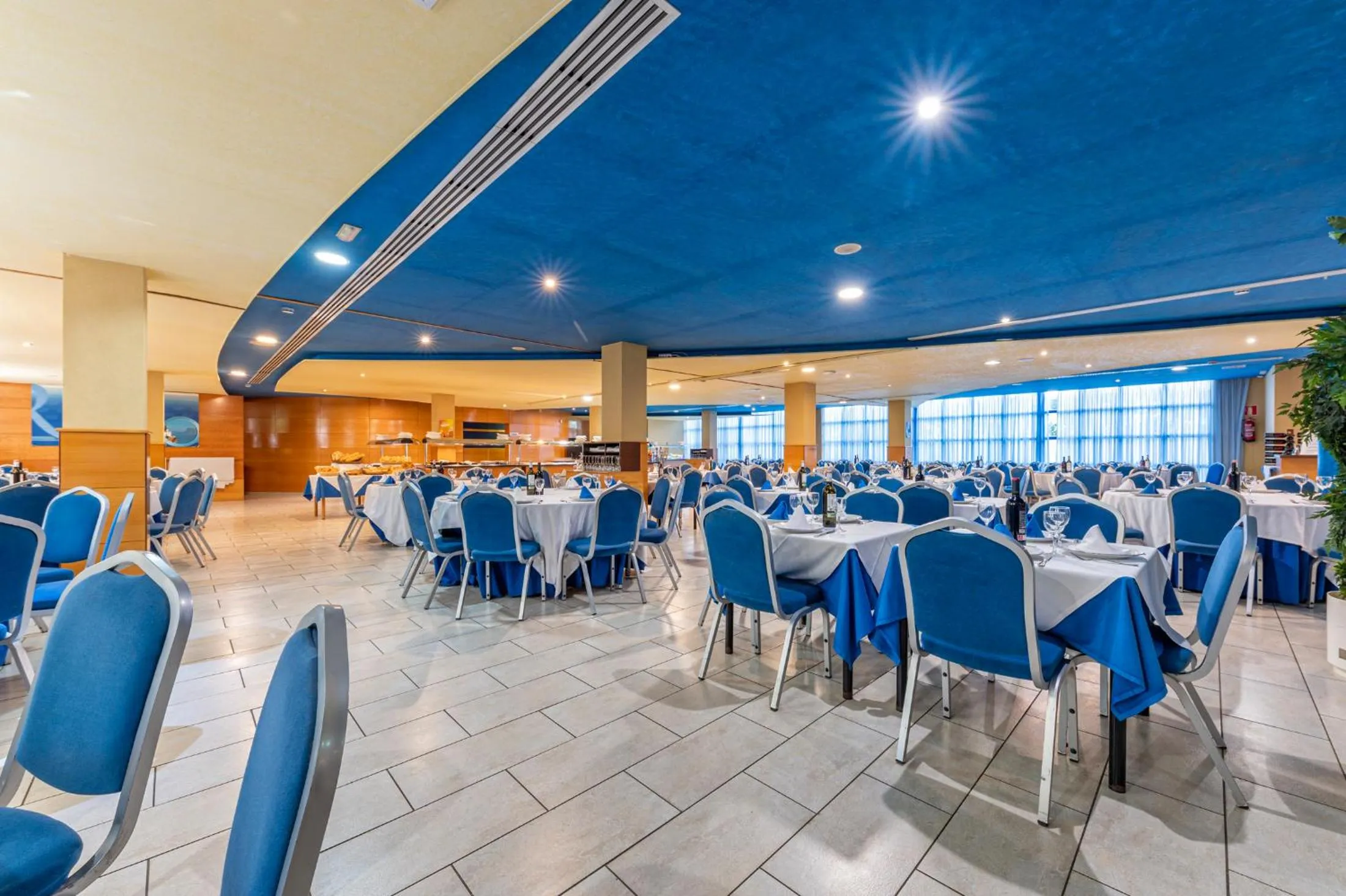Banquet/Function facilities in Hotel Rober Palas