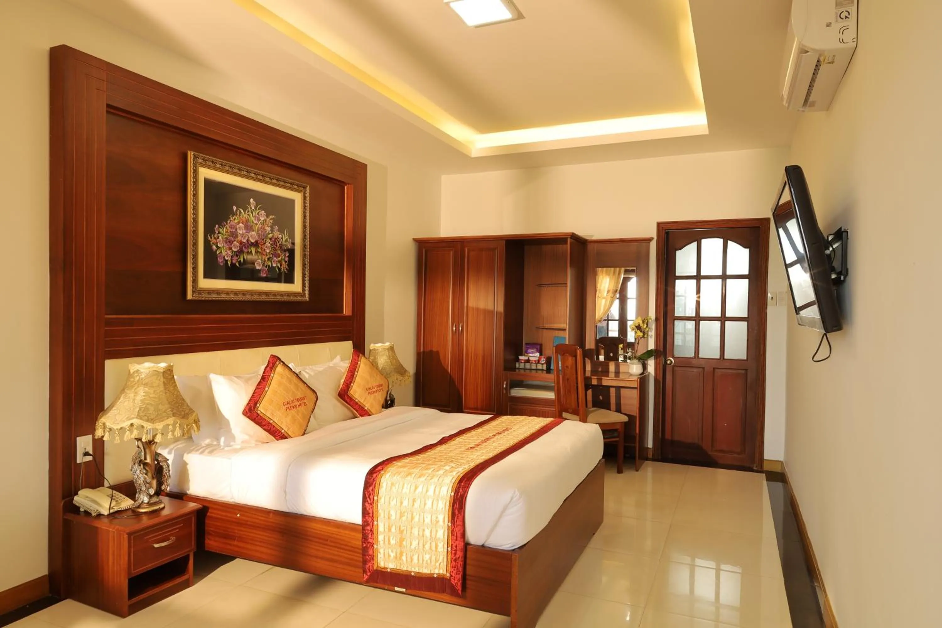 Bedroom, Bed in Pleiku Hotel by Gia Lai Tourist