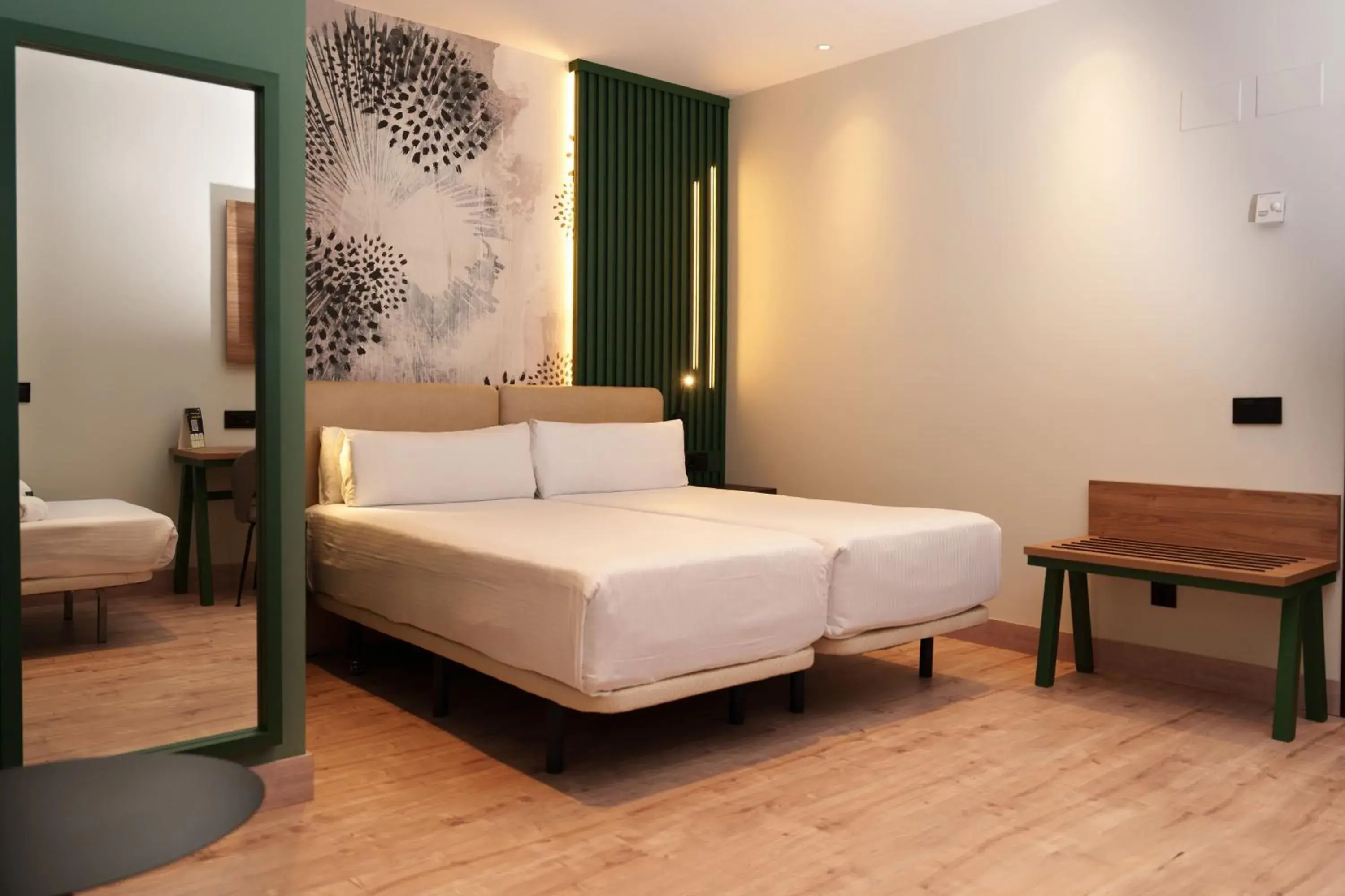 Double Room with Extra Bed (2 Adults + 1 Child) in Sercotel Princesa De Eboli Double Room with Extra Bed (2 Adults + 1 Child) in Sercotel Princesa De Eboli